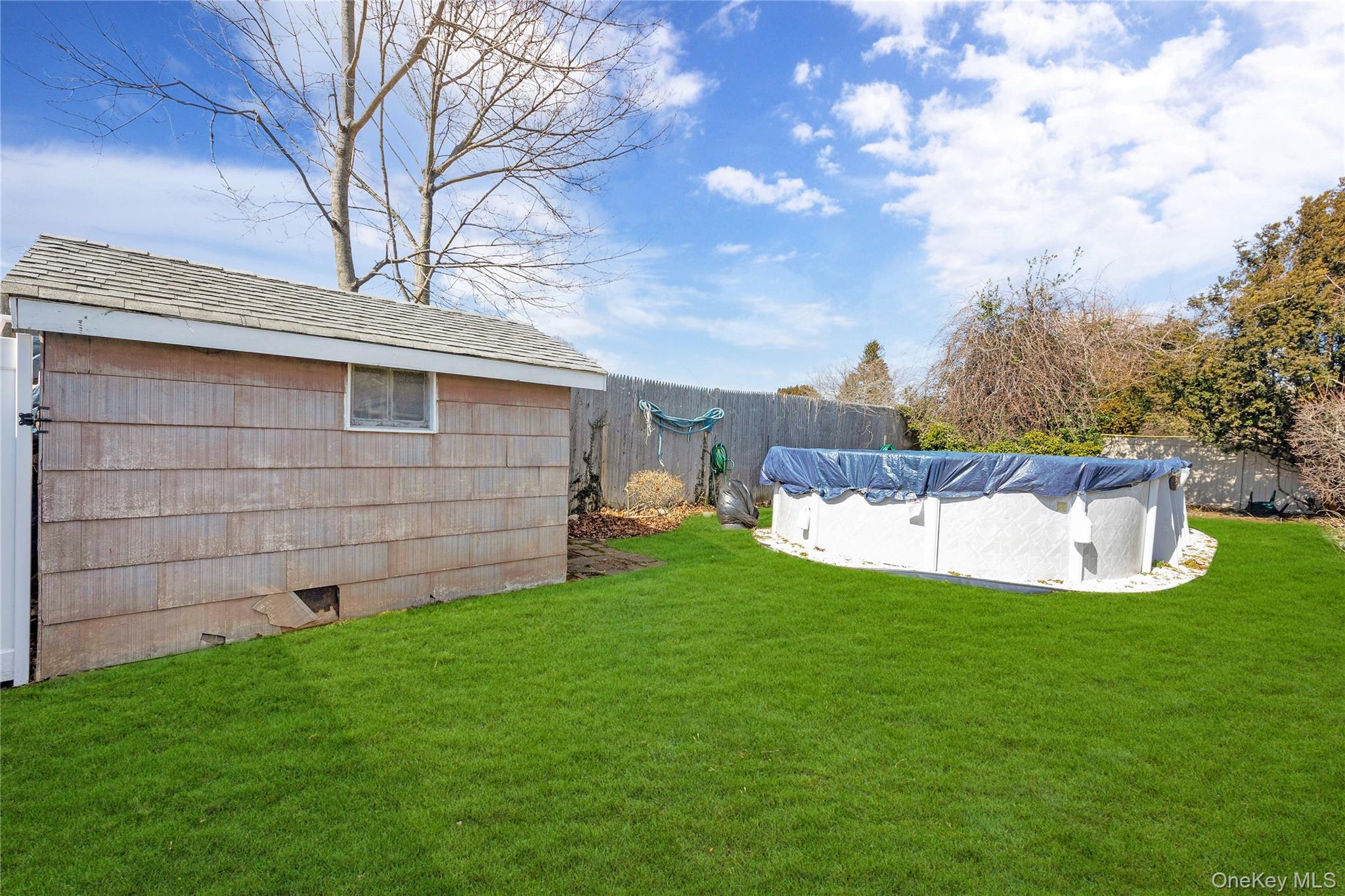 24 Monroe Avenue, Hicksville, NY 11801