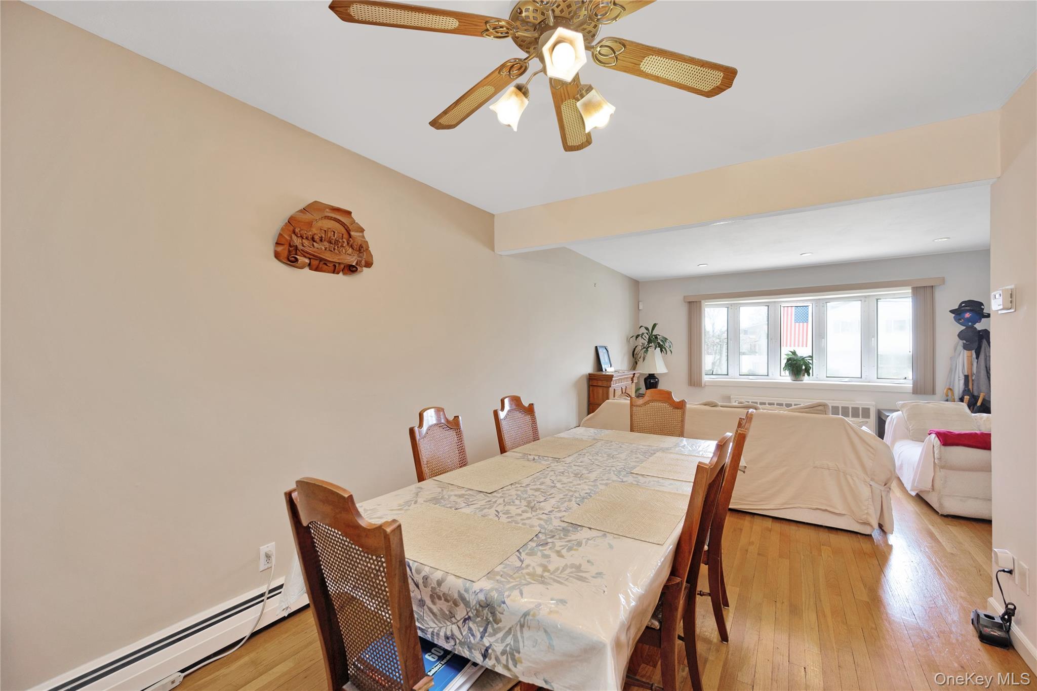 24 Monroe Avenue, Hicksville, NY 11801