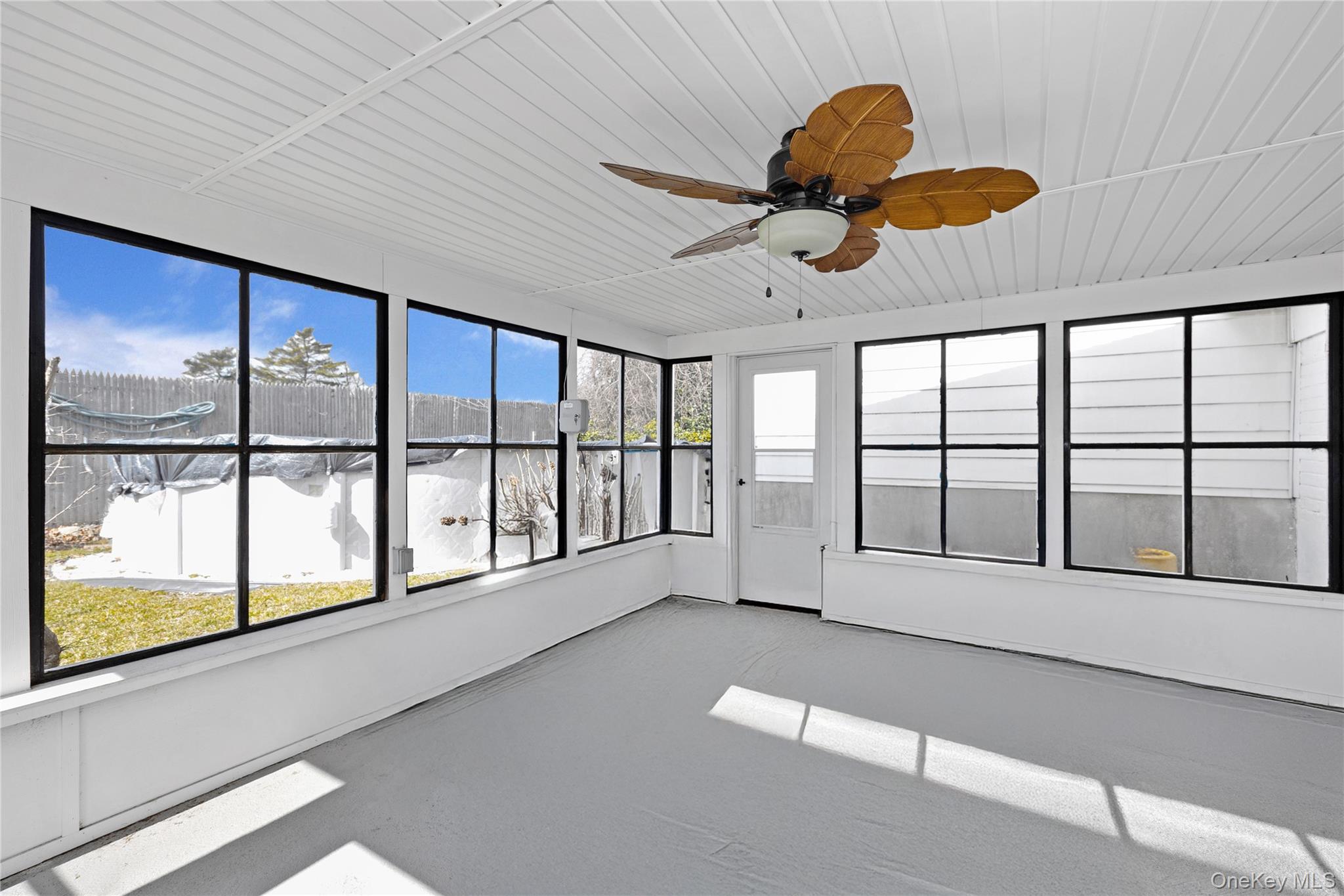 24 Monroe Avenue, Hicksville, NY 11801