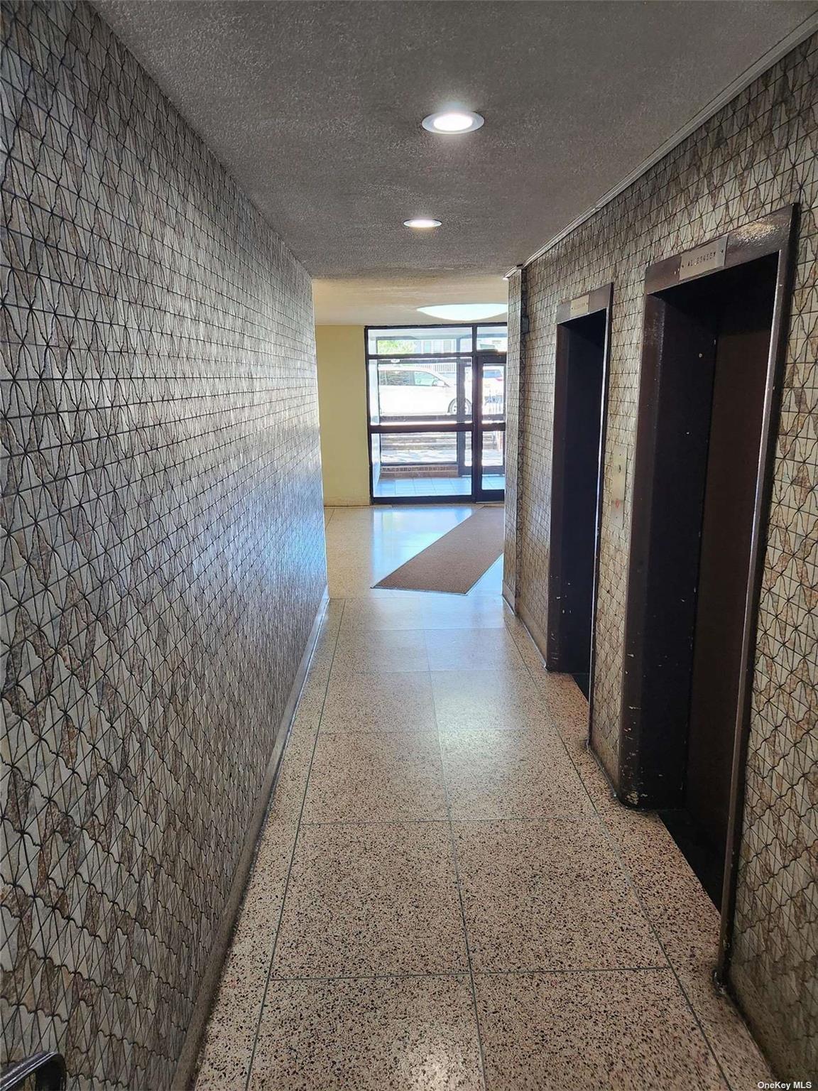 10-40 Nielson ST # 5M, Far Rockaway, NY 11691