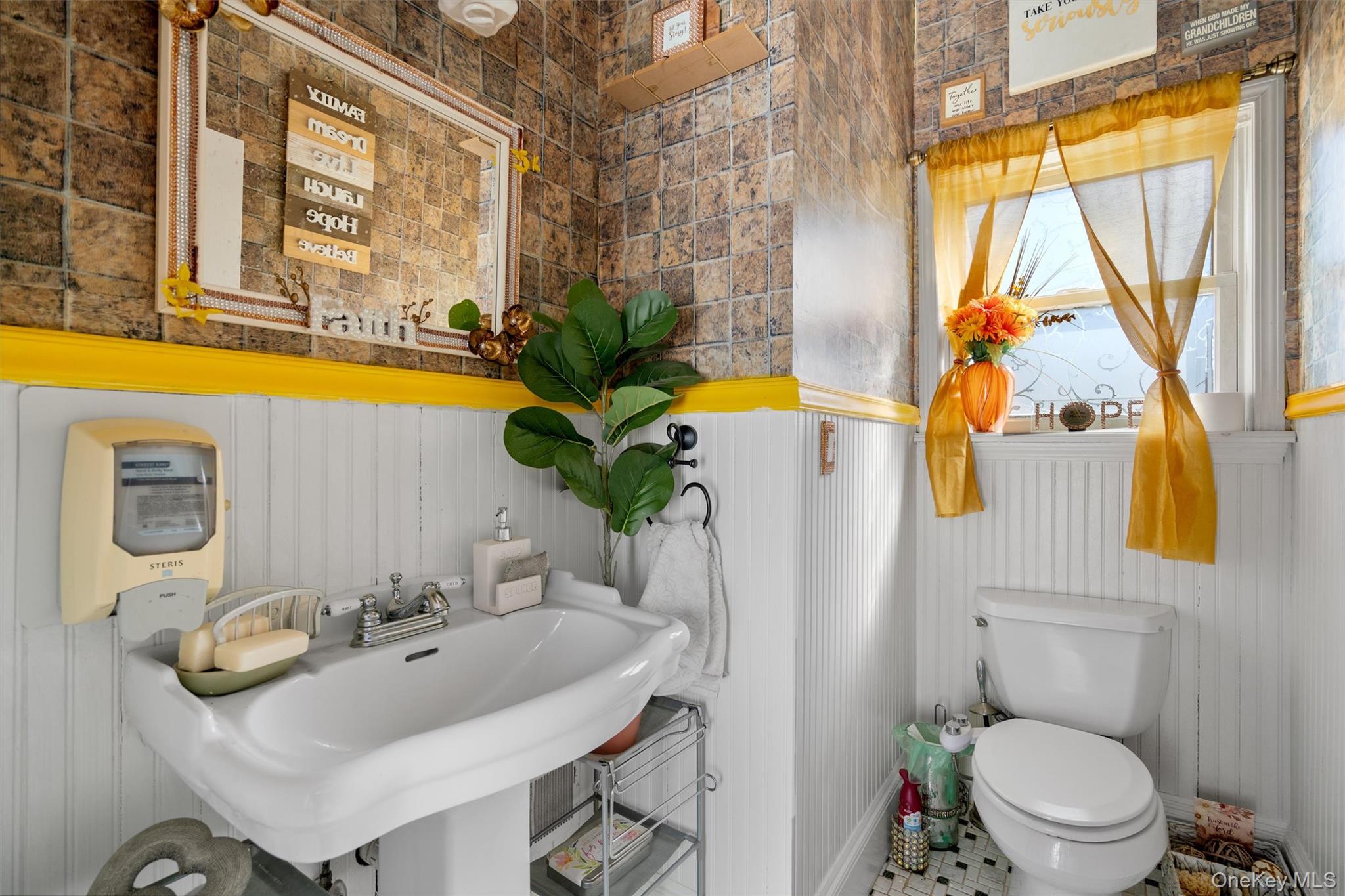 441 County Route 48, Thompson Ridge, NY 10985