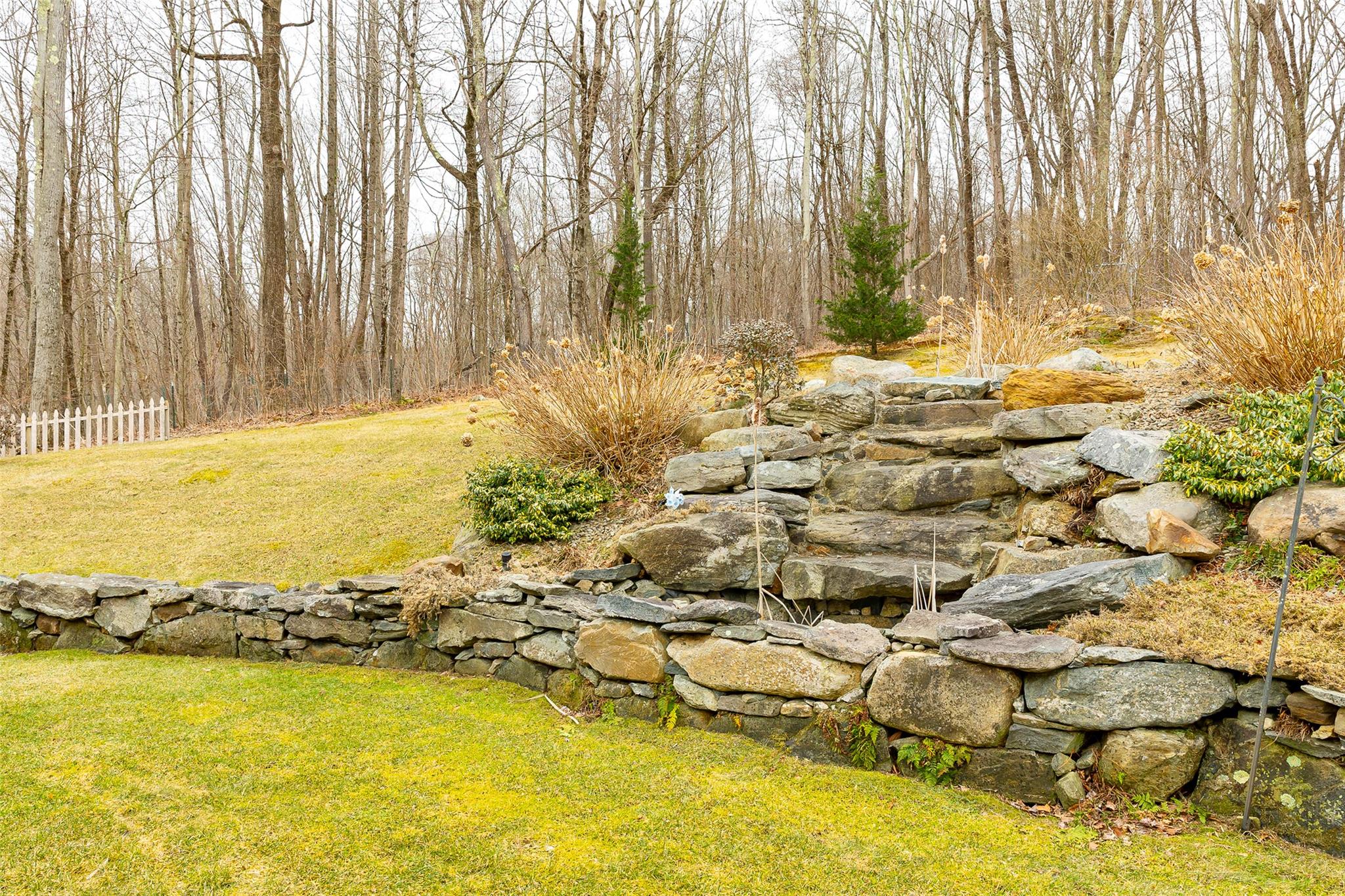 3 Laura Court, Poughquag, NY 12570