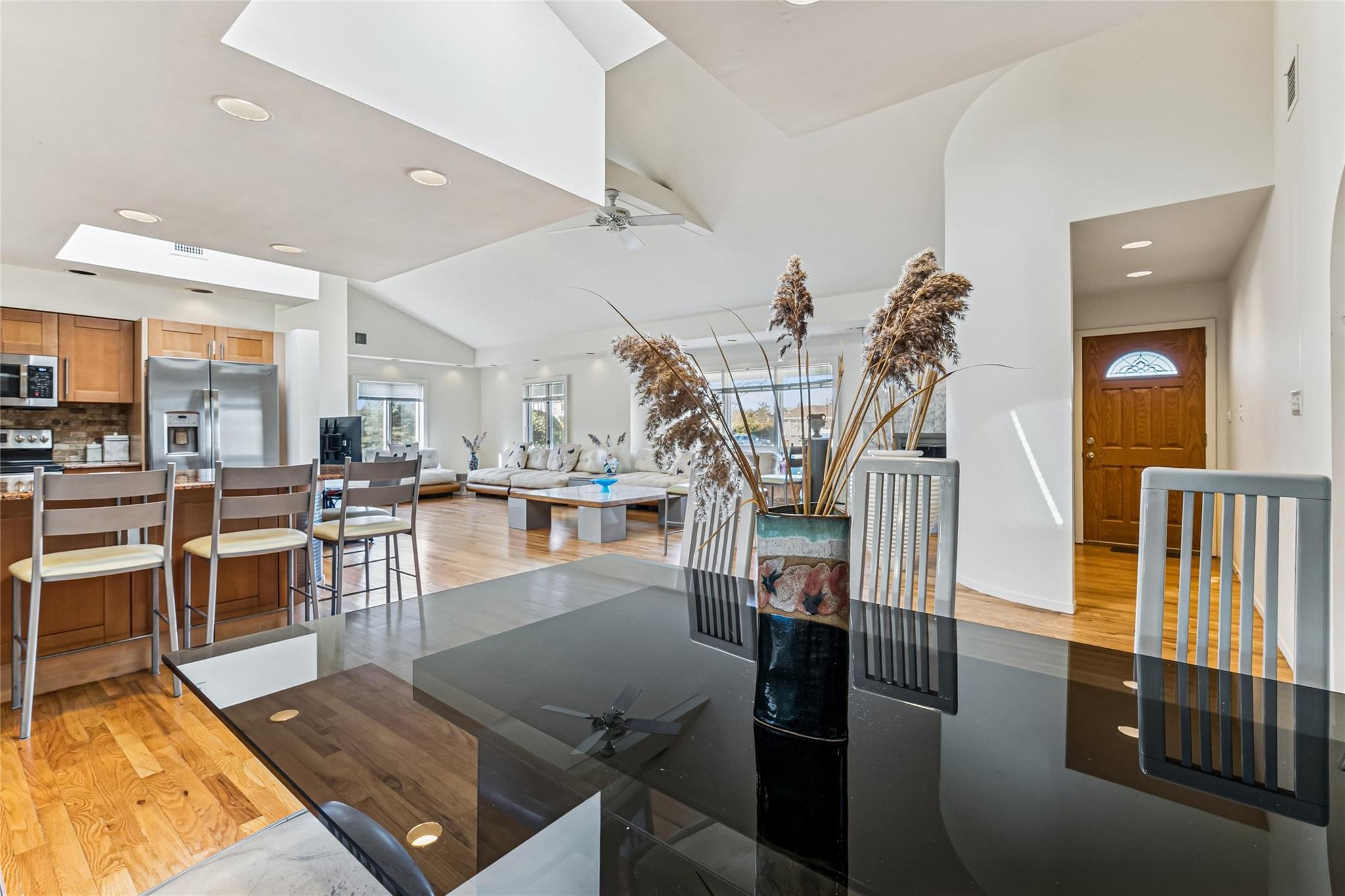 22 Meadow Lane, Westhampton Beach, NY 11978
