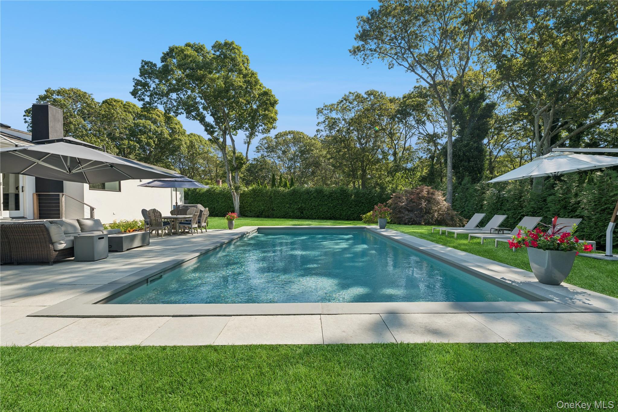 13 Sherwood Road, Hampton Bays, NY 11946