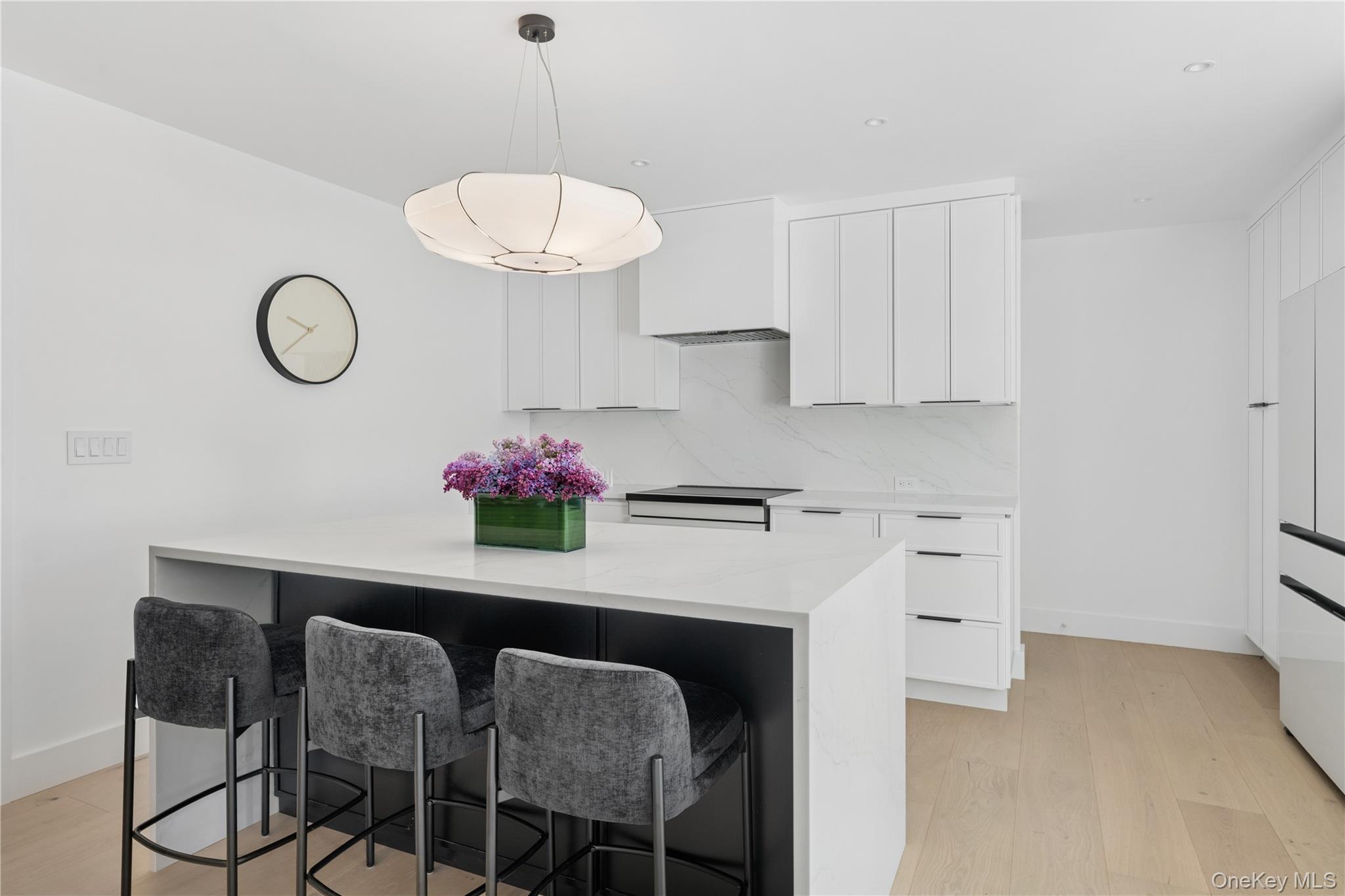 13 Sherwood Road, Hampton Bays, NY 11946