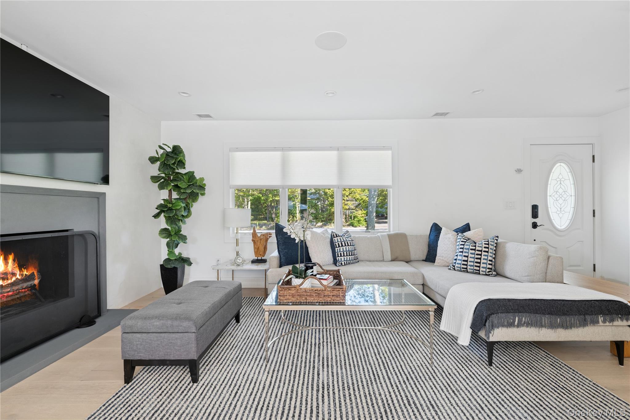 13 Sherwood Road, Hampton Bays, NY 11946