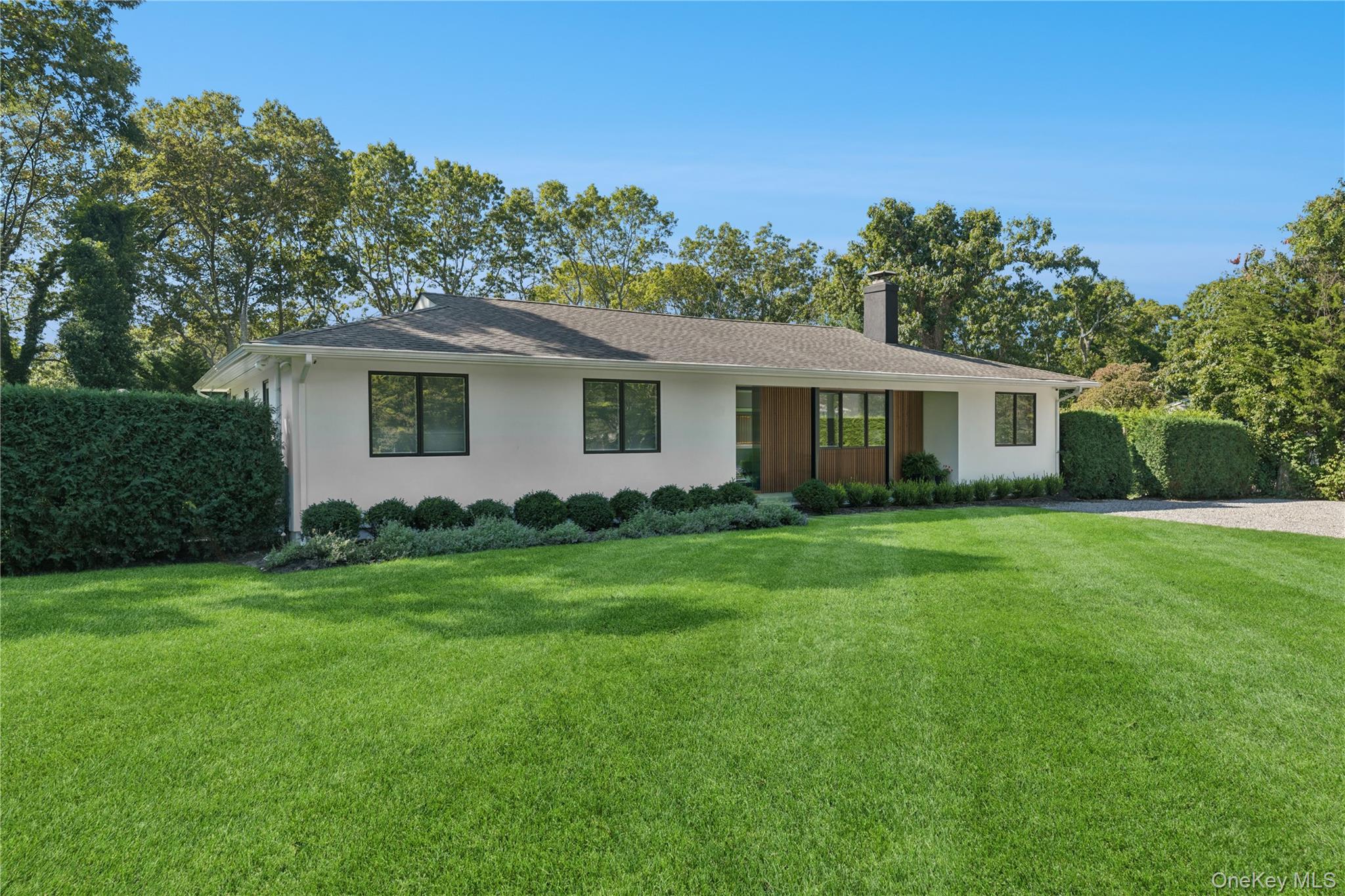 13 Sherwood Road, Hampton Bays, NY 11946