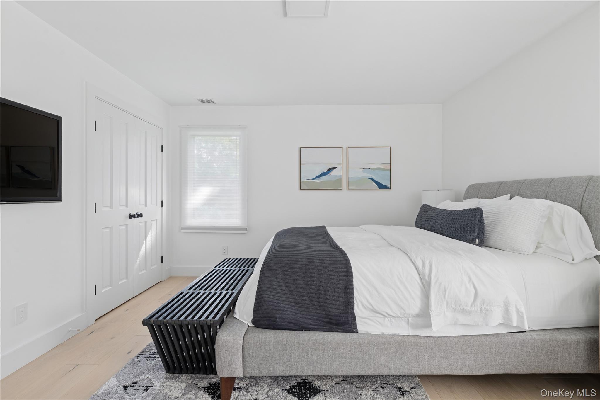 13 Sherwood Road, Hampton Bays, NY 11946