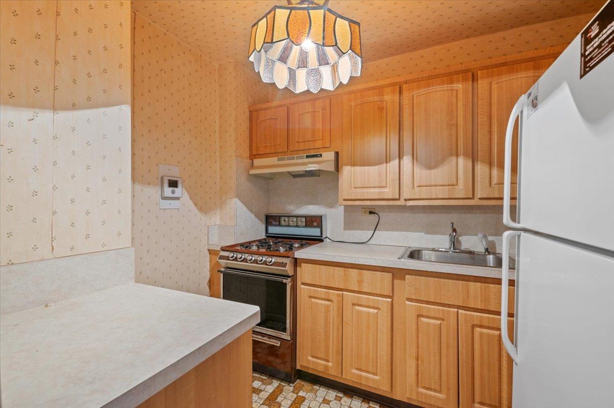 86-15 Broadway # 4B, Elmhurst, NY 11373