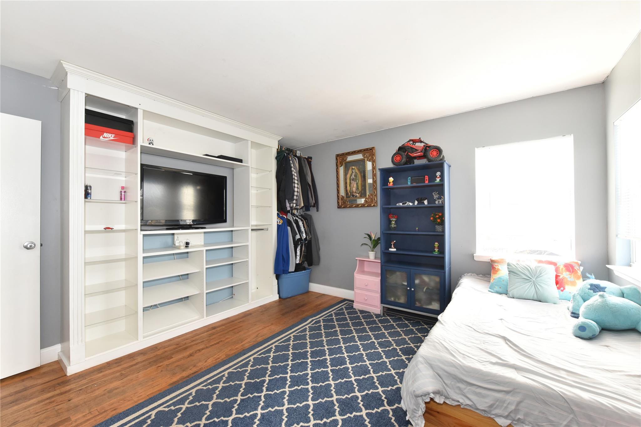 1011 Harrison Street, Uniondale, NY 11553