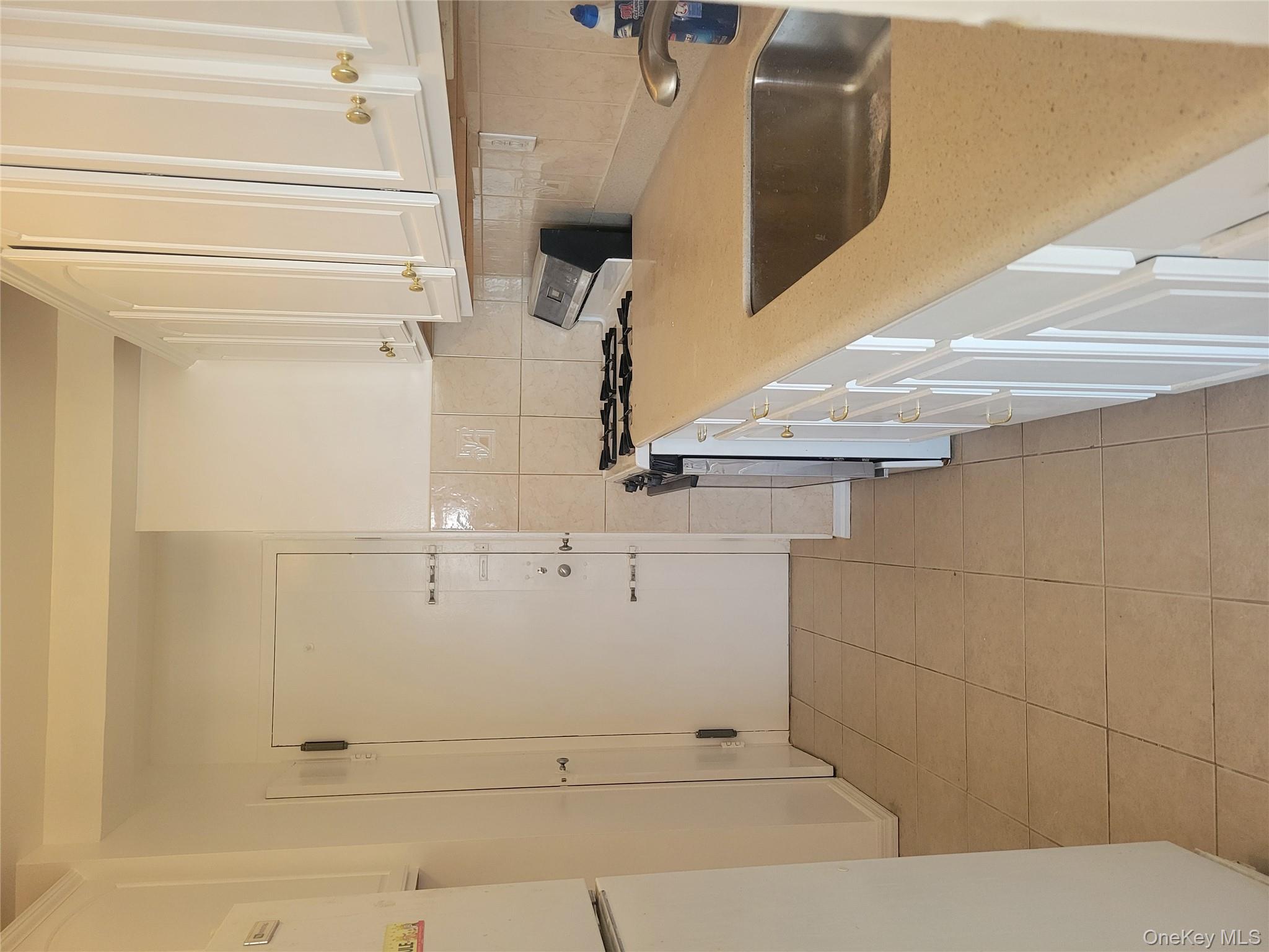 7 FORDHAM HILL Oval # 16C, Bronx, NY 10468