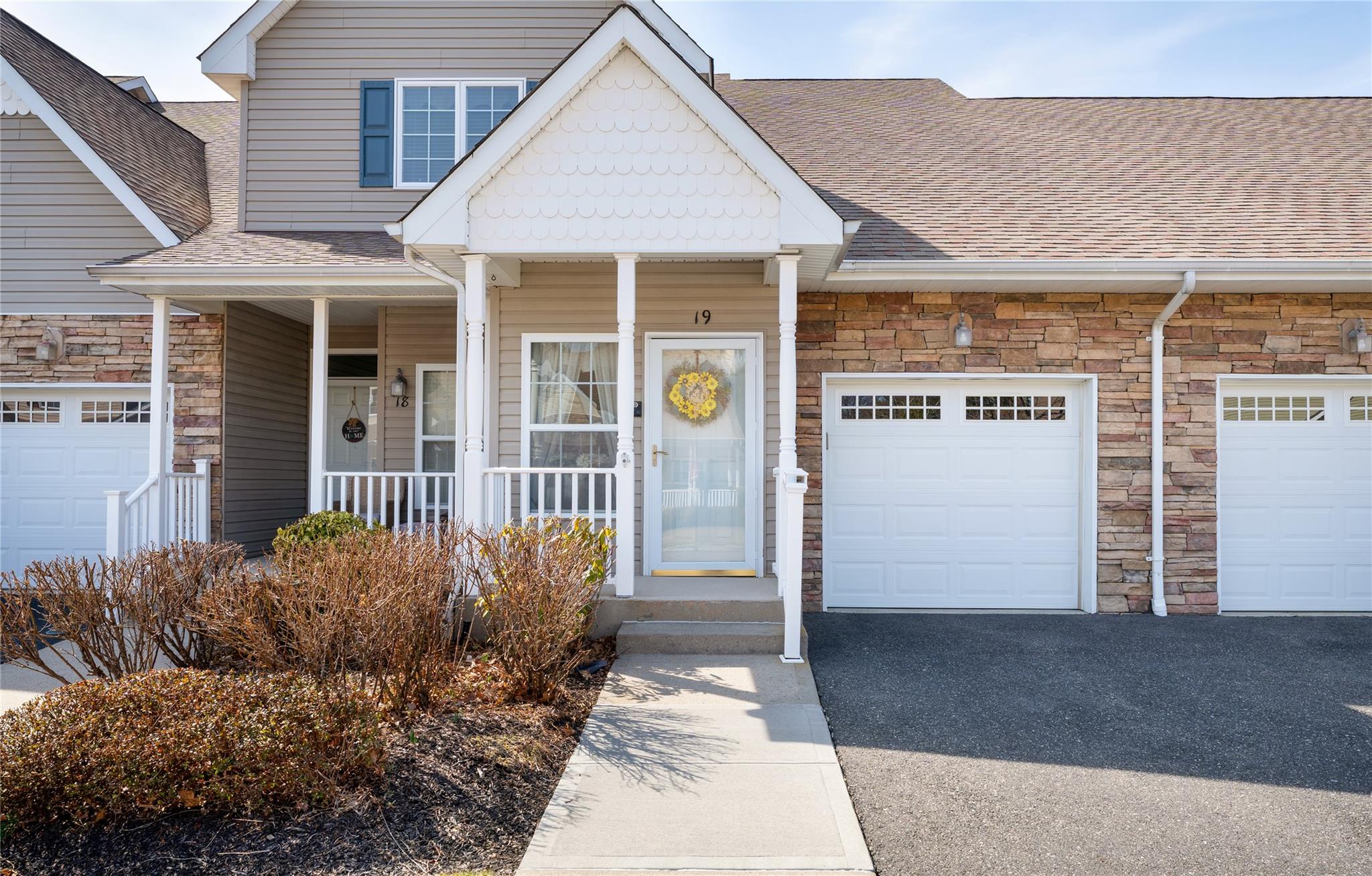 19 Rose Lane # 19, Mount Sinai, NY 11766