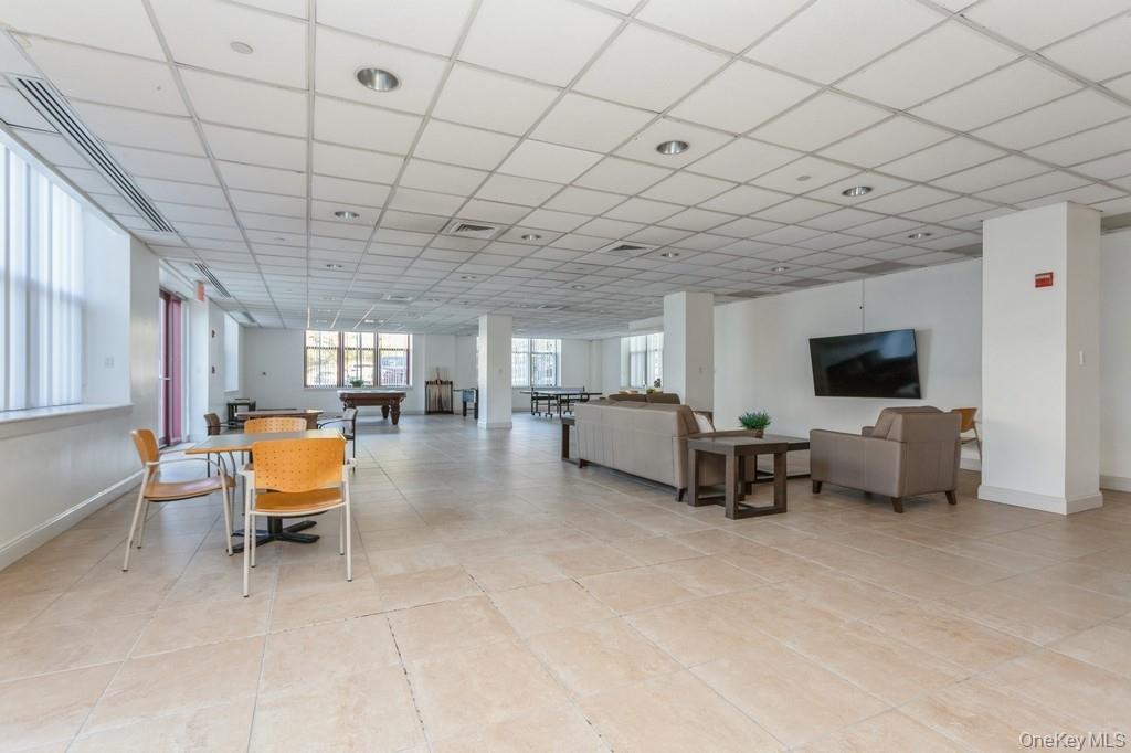 1 Scarsdale Road # 209, Tuckahoe, NY 10707