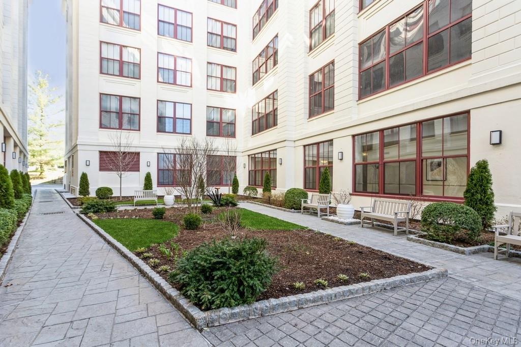 1 Scarsdale Road # 209, Tuckahoe, NY 10707