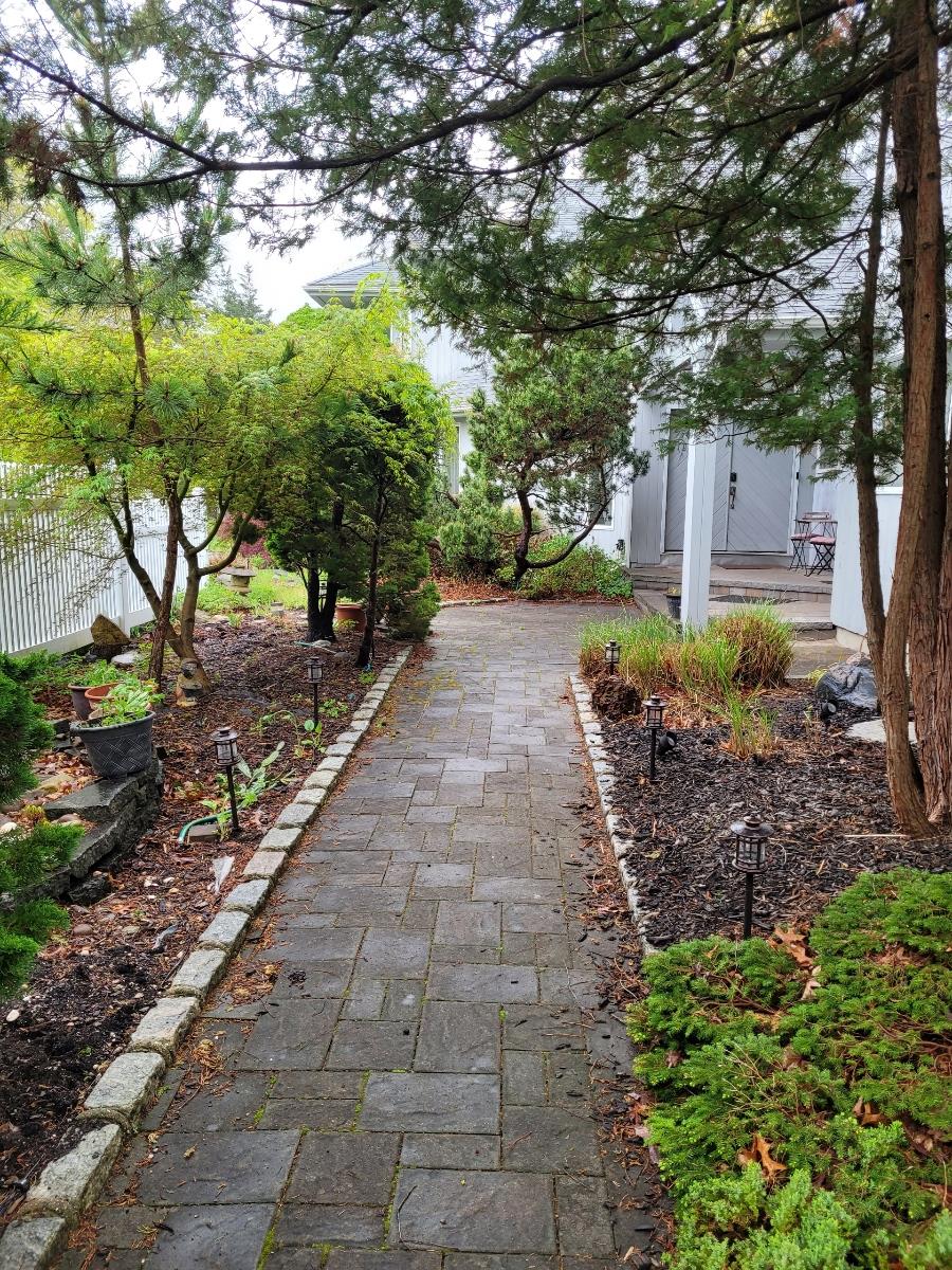 12 Friendly Road, Smithtown, NY 11787
