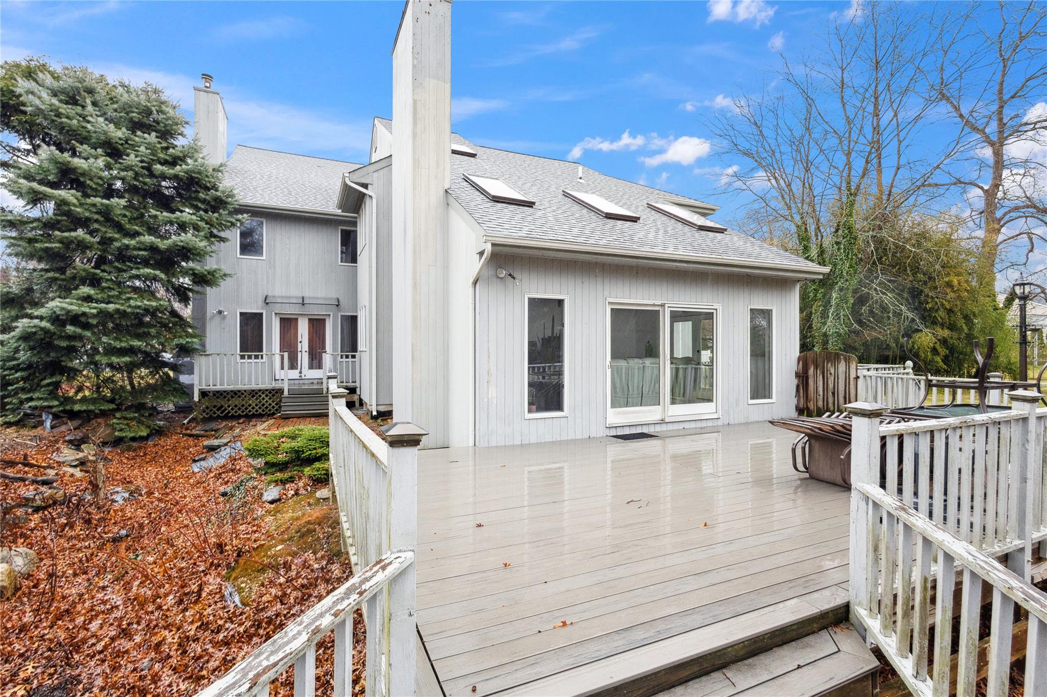 12 Friendly Road, Smithtown, NY 11787