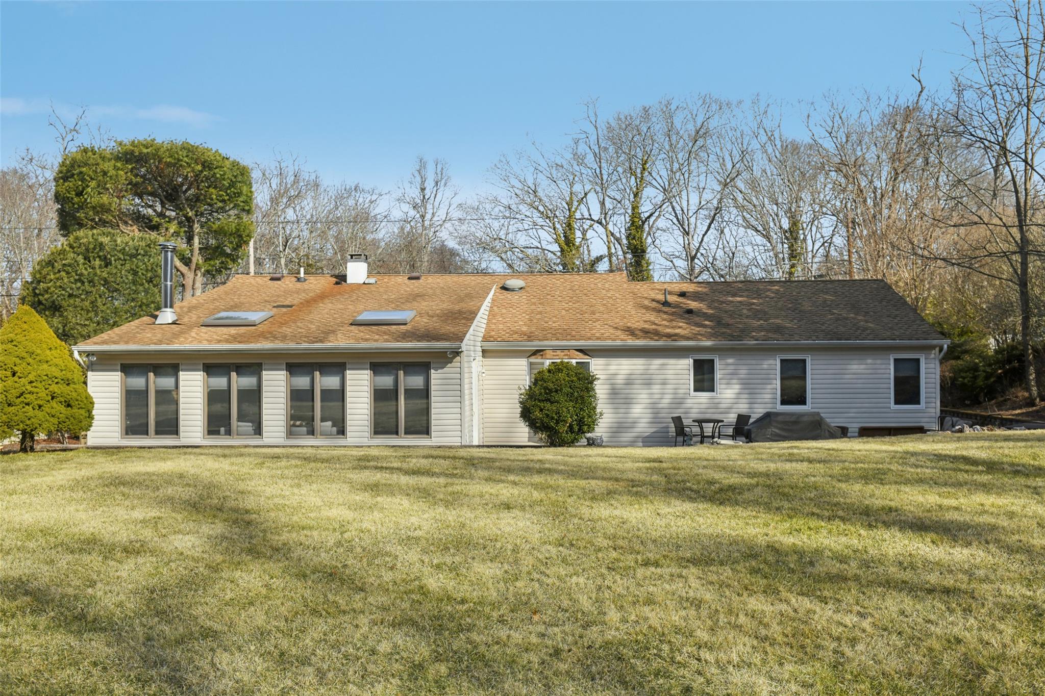 8 Rustic Road, Yaphank, NY 11980