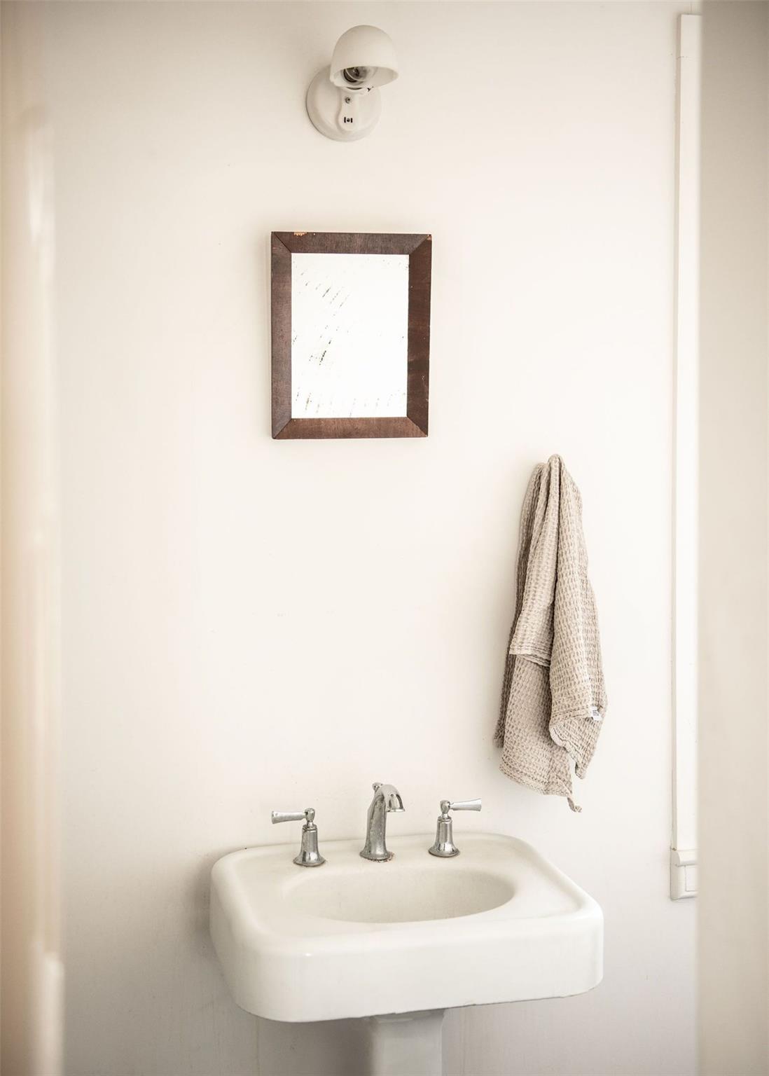 222 Main Street, Germantown, NY 12526