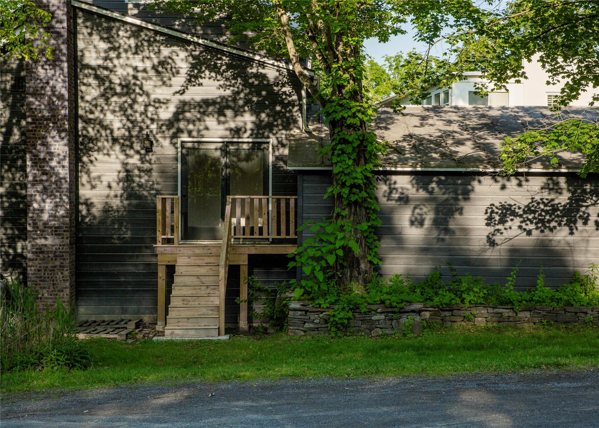 222 Main Street, Germantown, NY 12526