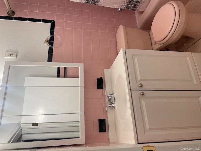 2010 Hobart Avenue, Bronx, NY 10461