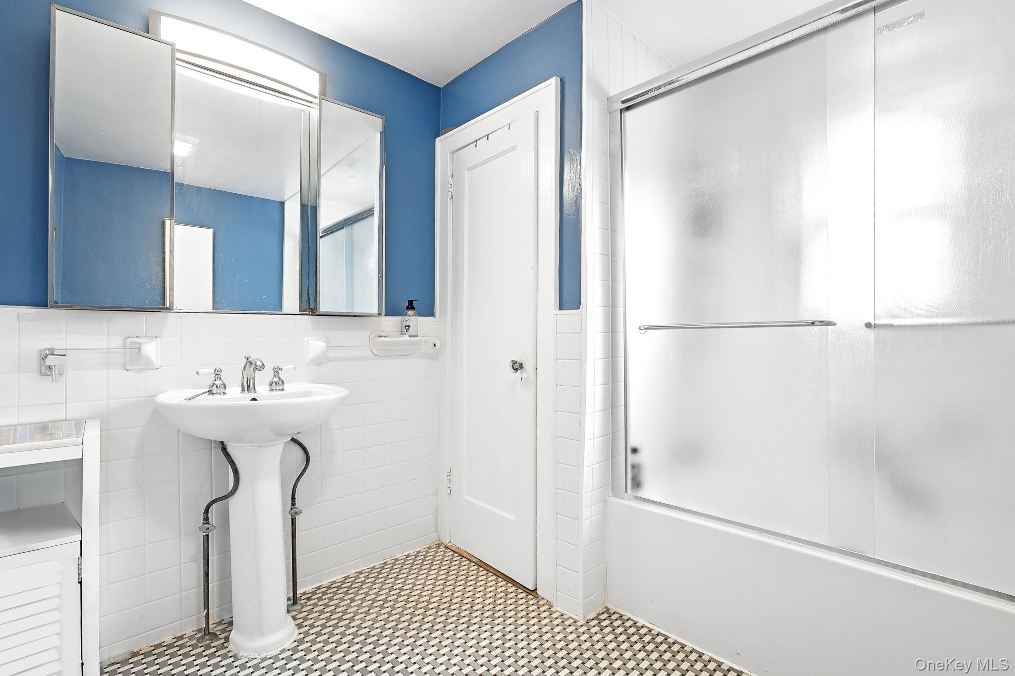 50 Cloverdale Avenue, White Plains, NY 10603