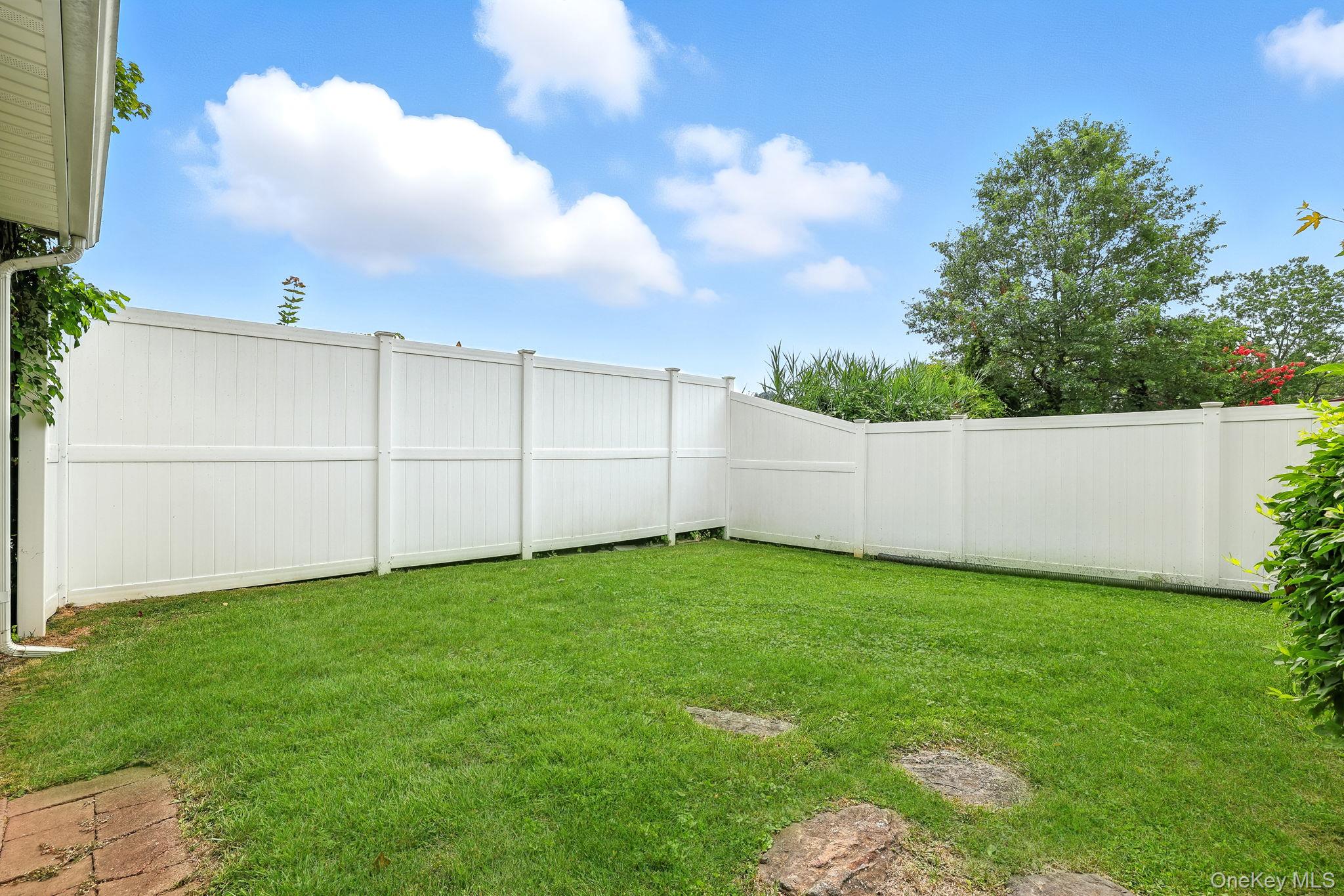 50 Cloverdale Avenue, White Plains, NY 10603