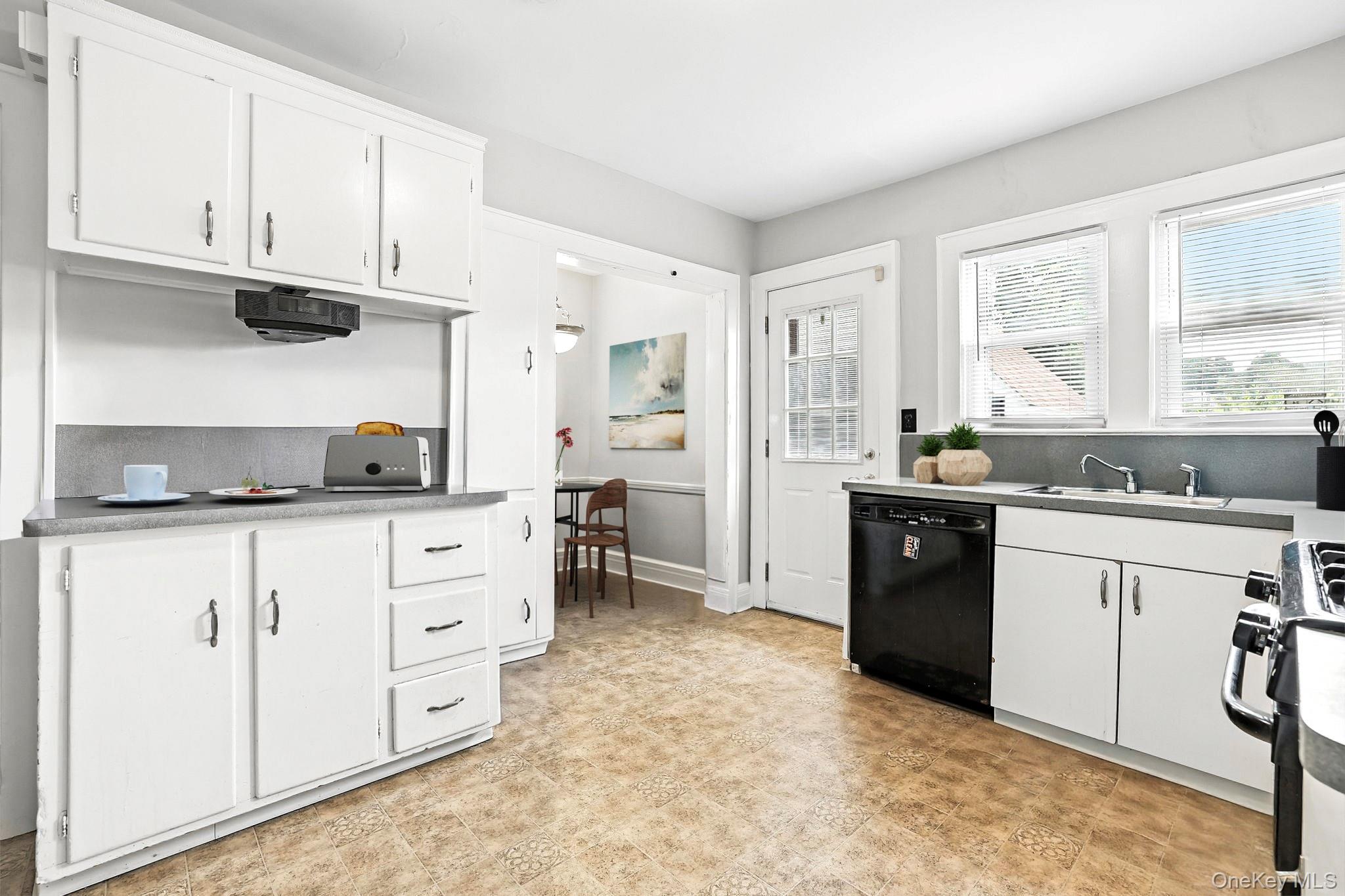 50 Cloverdale Avenue, White Plains, NY 10603