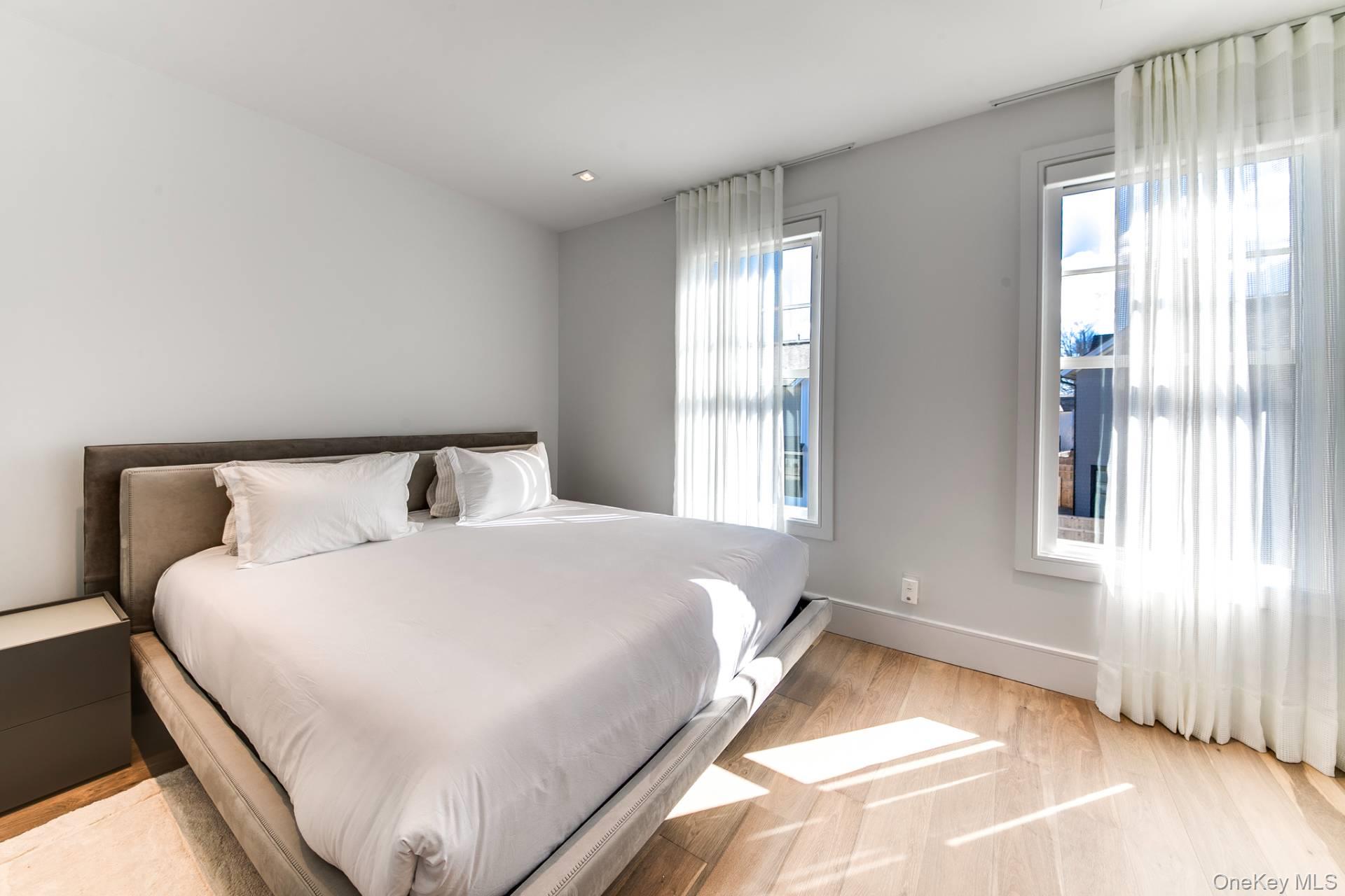 2 Spruce Court # 7A, Water Mill, NY 11976