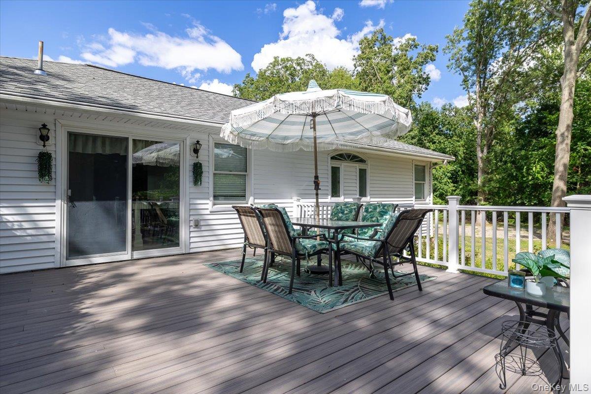 64 Sea Cliff Street, Islip Terrace, NY 11752