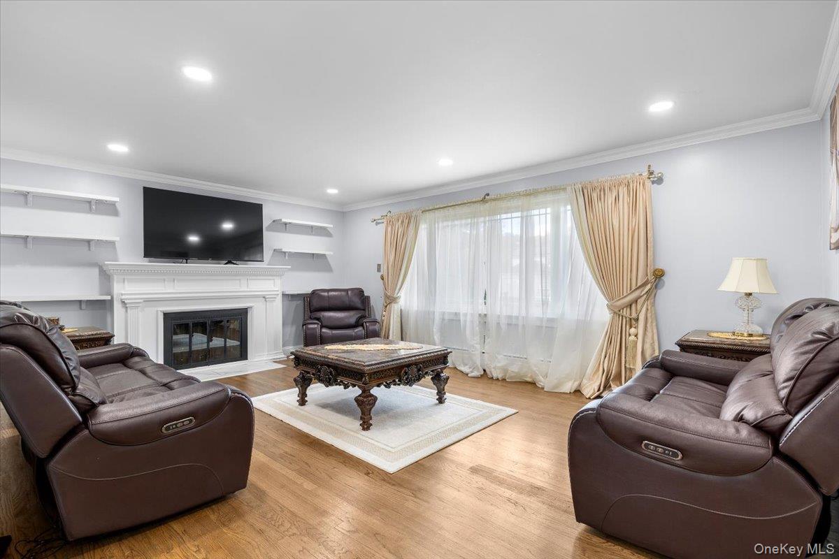 64 Sea Cliff Street, Islip Terrace, NY 11752