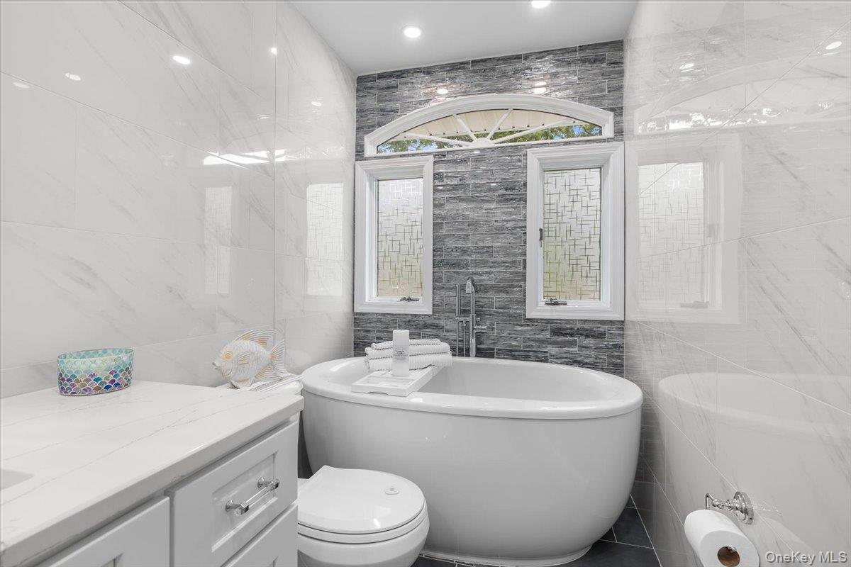 64 Sea Cliff Street, Islip Terrace, NY 11752