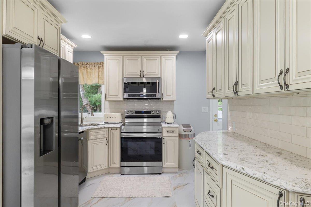 64 Sea Cliff Street, Islip Terrace, NY 11752