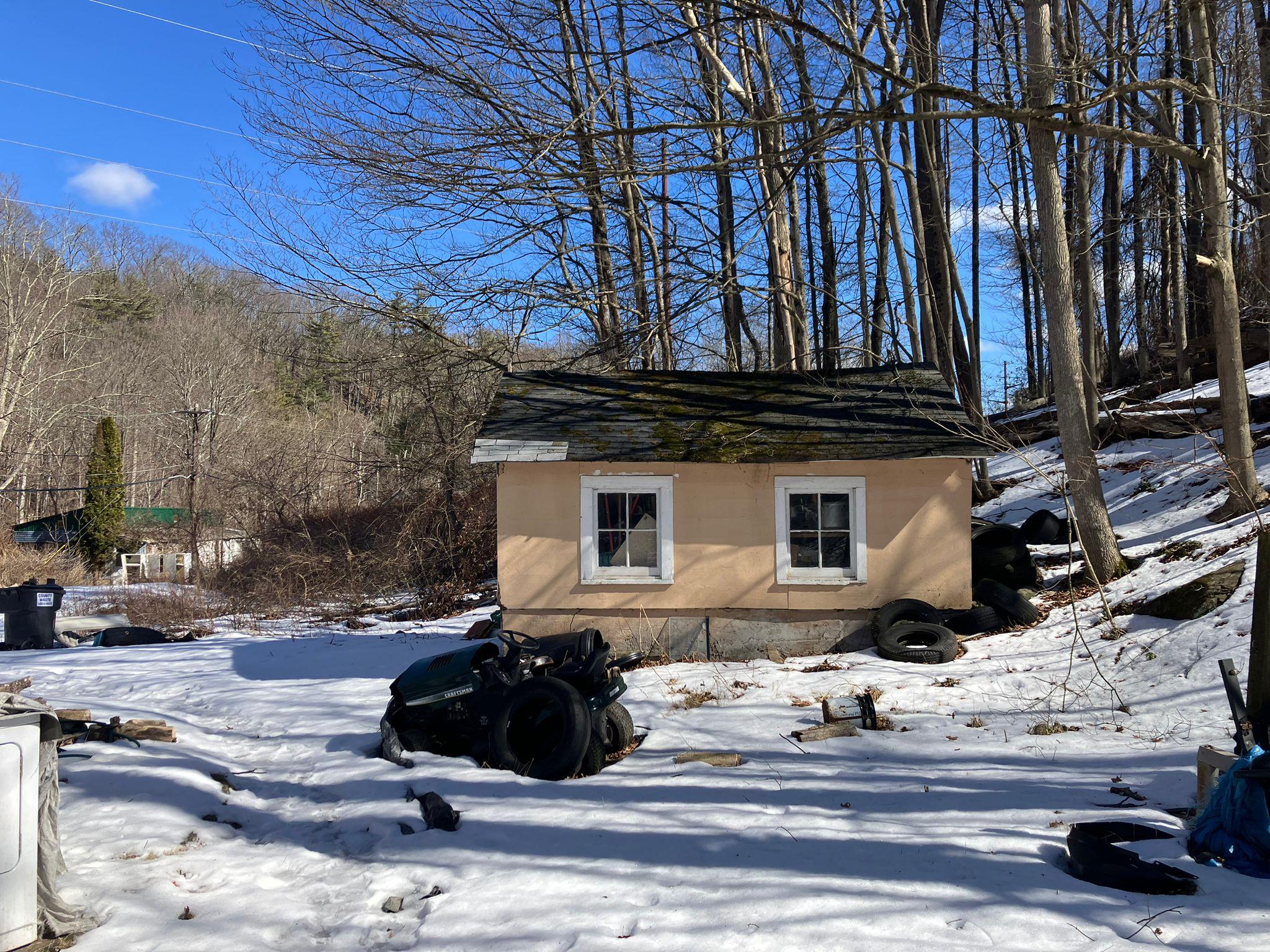 87 N Old Greenfield Road, Ellenville, NY 12428