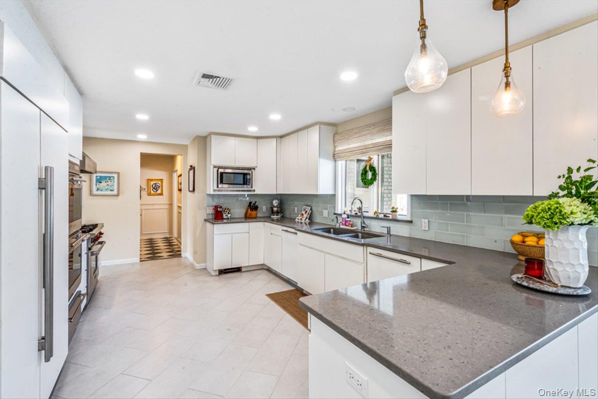 111 Berkshire Road, Rockville Centre, NY 11570