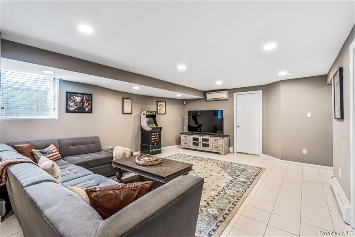 111 Berkshire Road, Rockville Centre, NY 11570