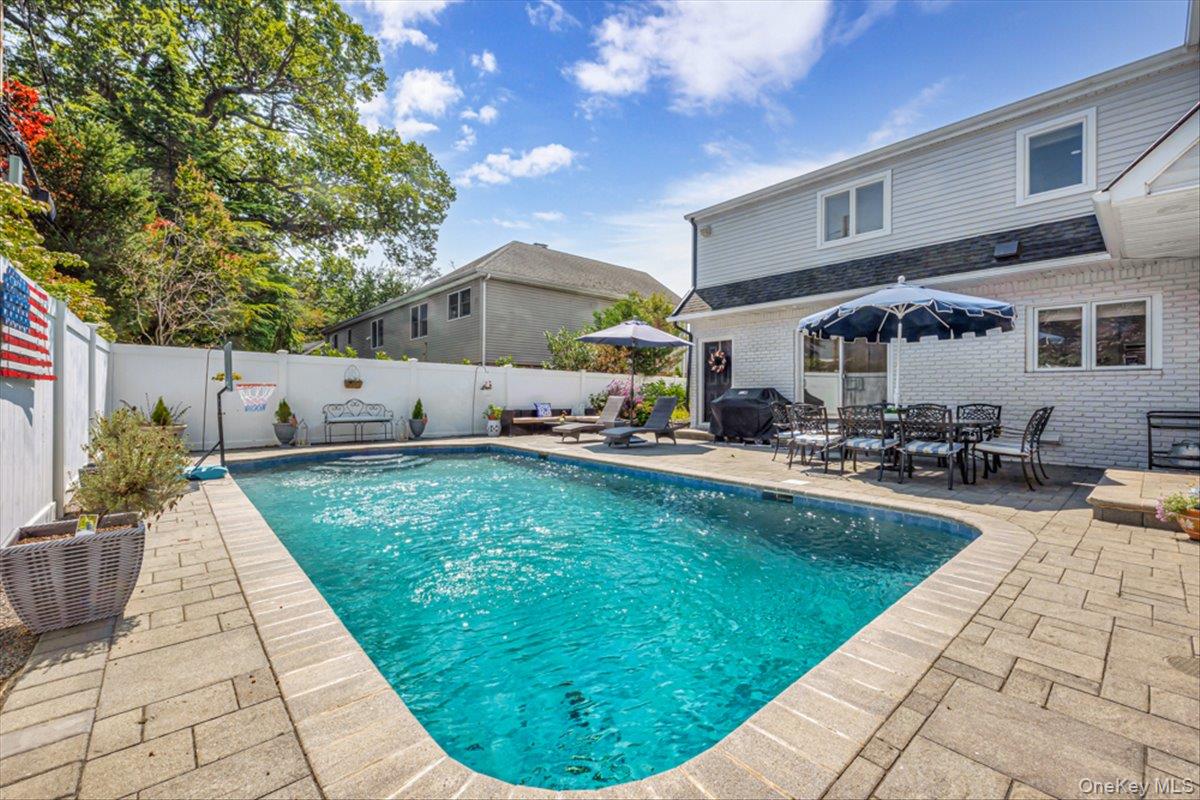 111 Berkshire Road, Rockville Centre, NY 11570