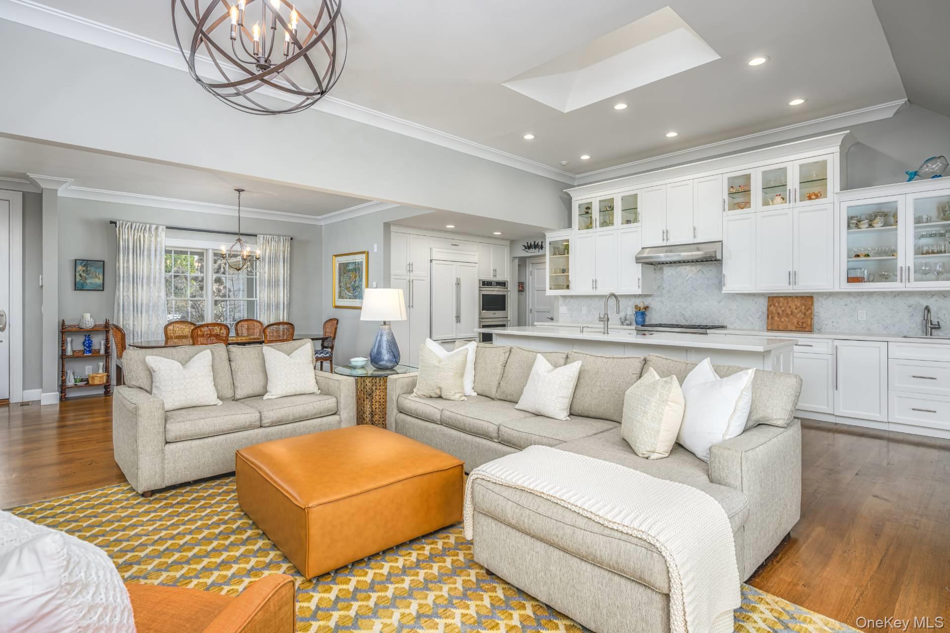 19A Columbine Avenue N, Hampton Bays, NY 11946