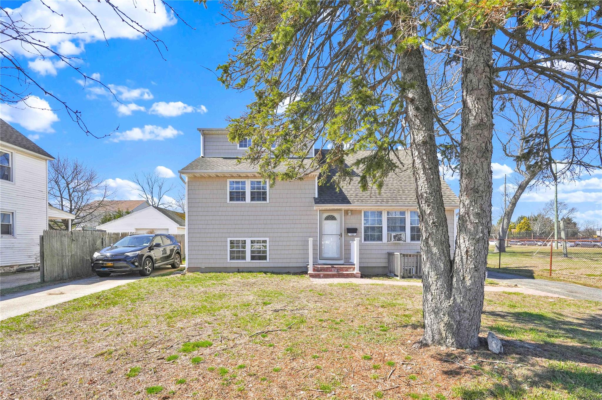 160 3rd Avenue, Bay Shore, NY 11706
