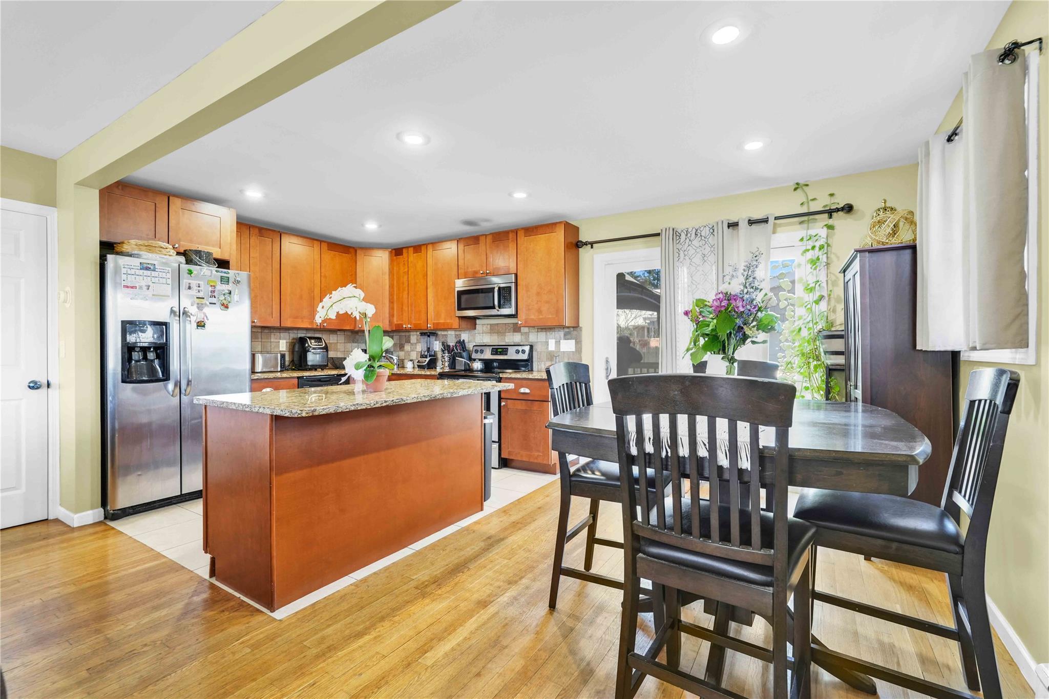 160 3rd Avenue, Bay Shore, NY 11706