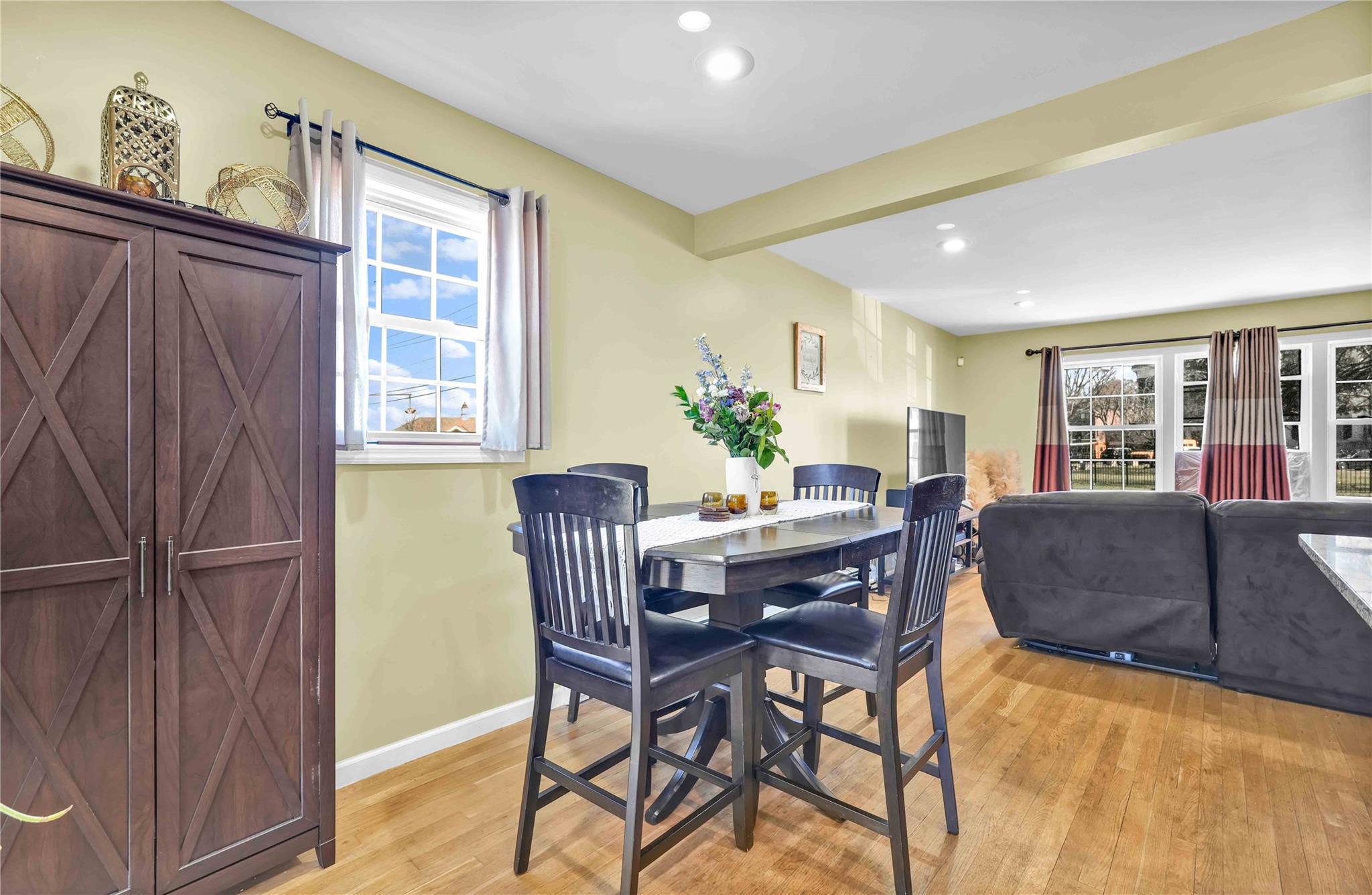 160 3rd Avenue, Bay Shore, NY 11706