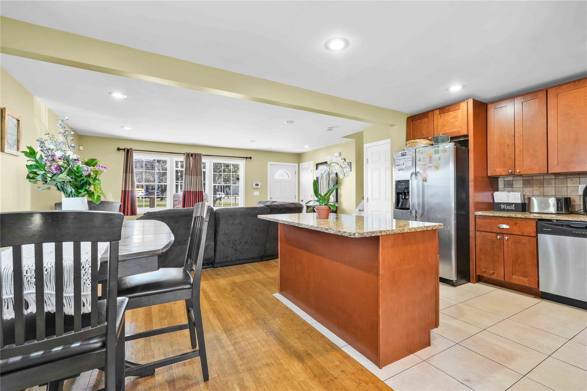 160 3rd Avenue, Bay Shore, NY 11706
