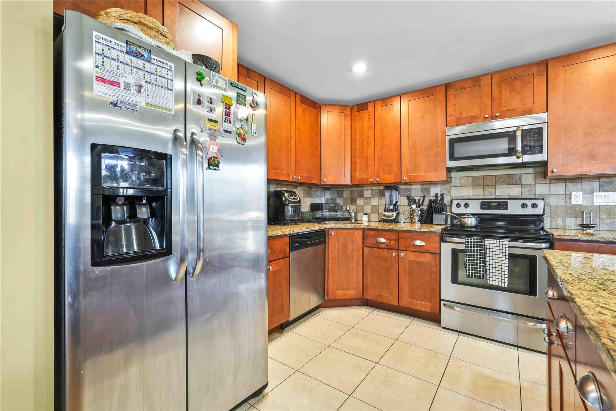 160 3rd Avenue, Bay Shore, NY 11706