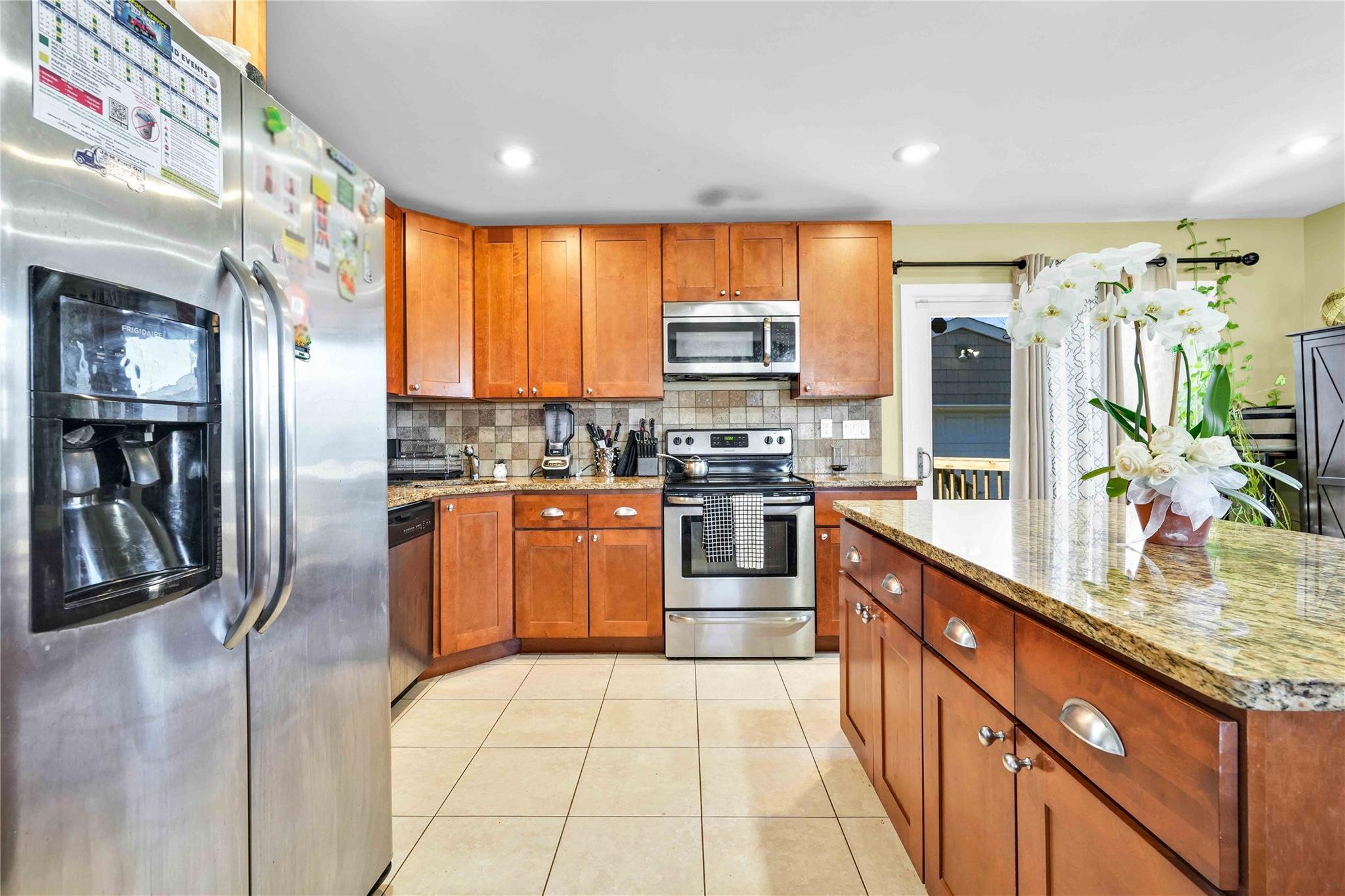 160 3rd Avenue, Bay Shore, NY 11706