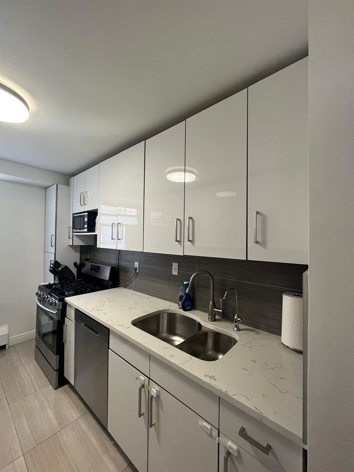 61-55 98 Street # 1D, Rego Park, NY 11374