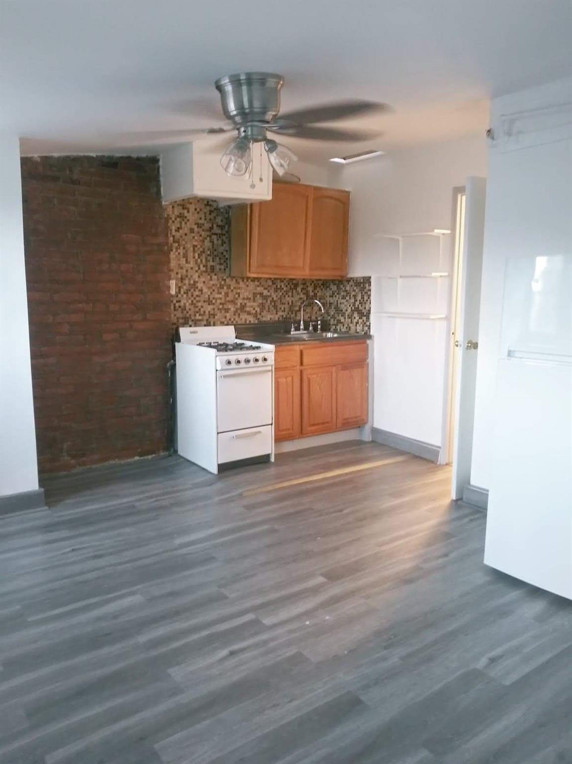 454 Classon Avenue, Brooklyn, NY 11238