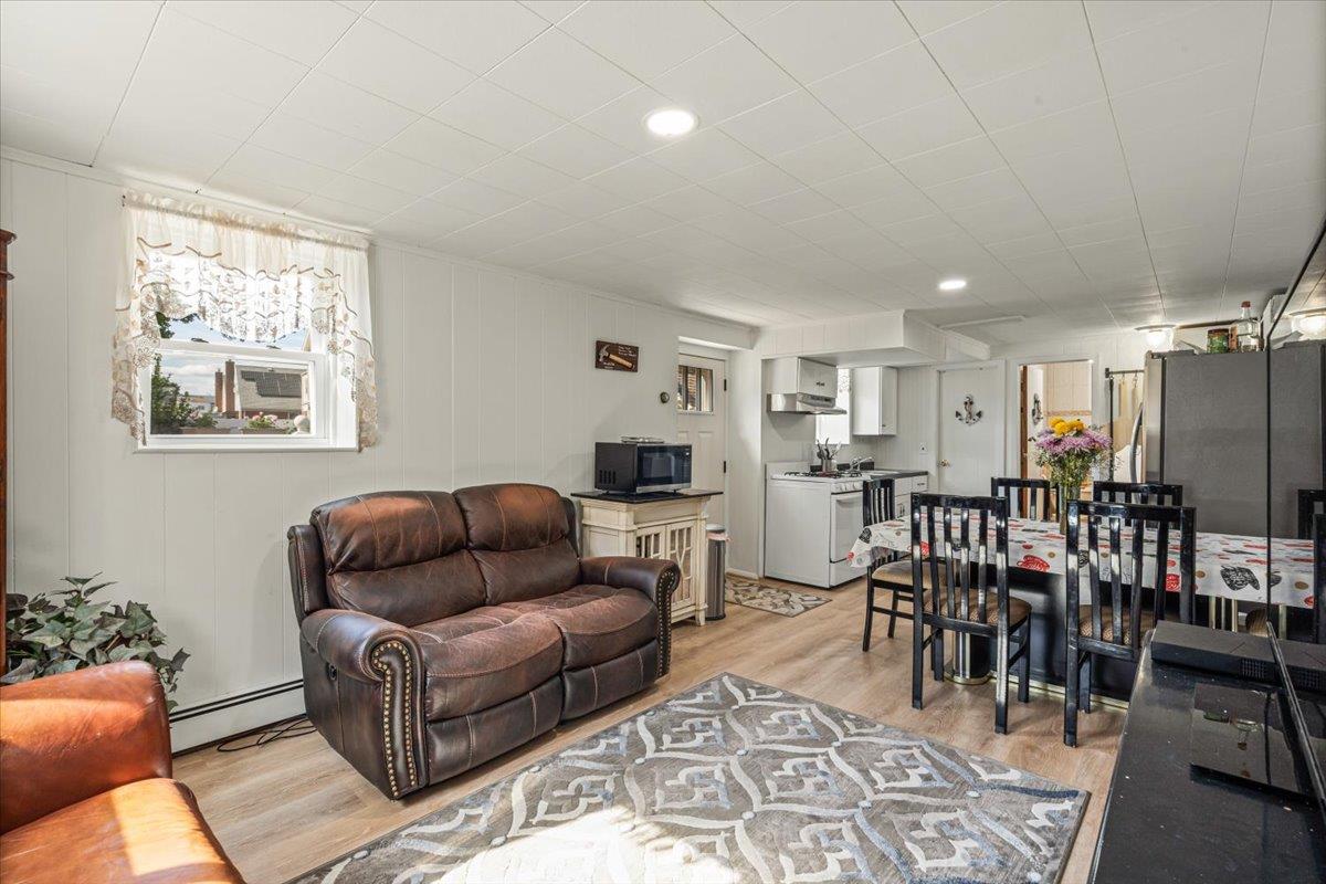 293 85 Avenue, Floral Park, NY 11001