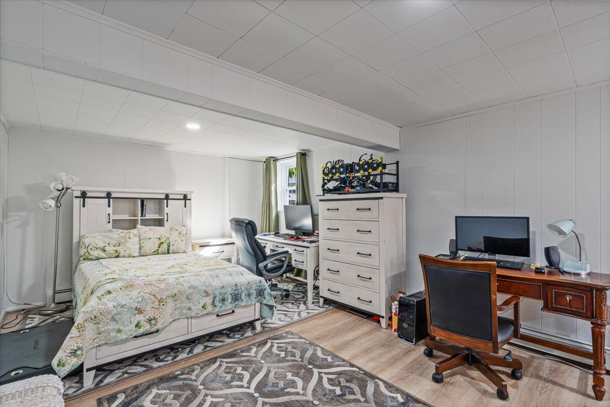 293 85 Avenue, Floral Park, NY 11001