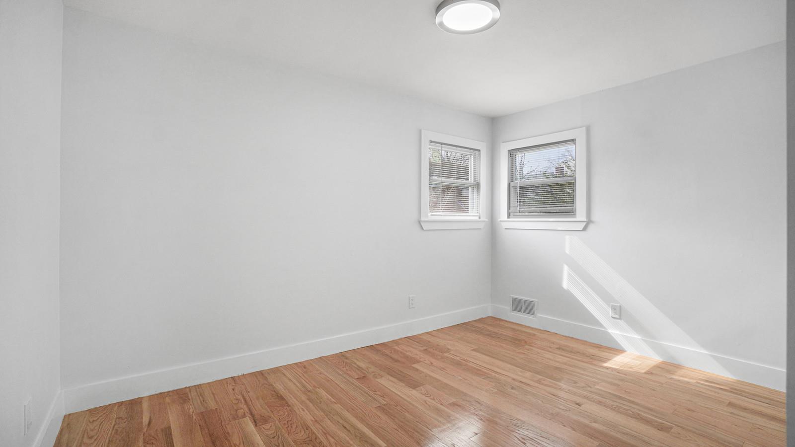 120-60 200 ST, Jamaica, NY 11412