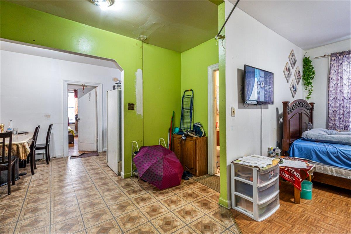 1715 Saint Peters Avenue, Bronx, NY 10461