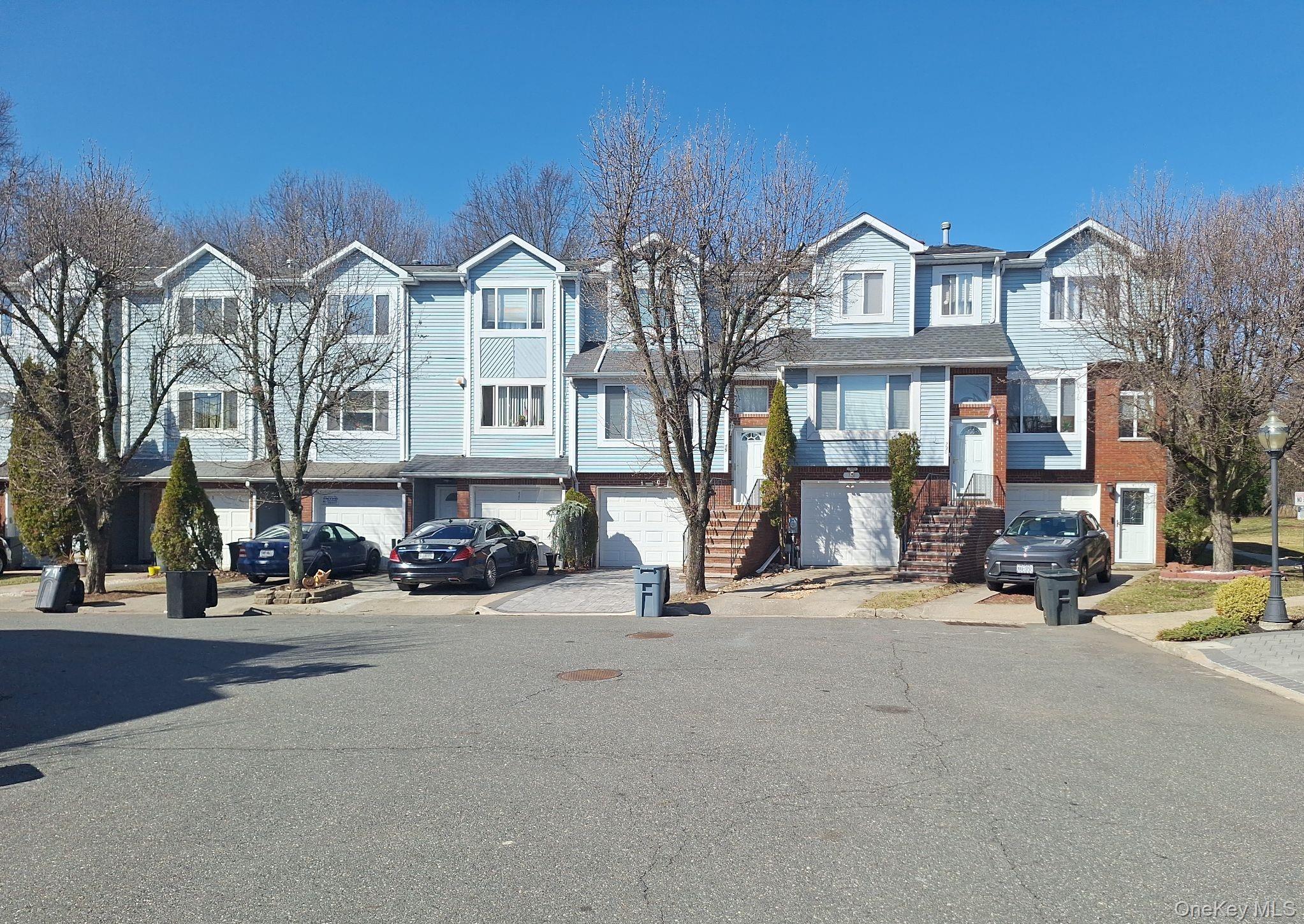 59 Pembrook Loop, Staten Island, NY 10309